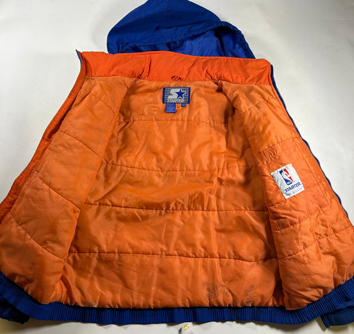 Vintage Starter New York Knicks Puffer Zip Up Packable Hood Jacket NYK XL 29x29.25 Inches As Is Has Stains 90s