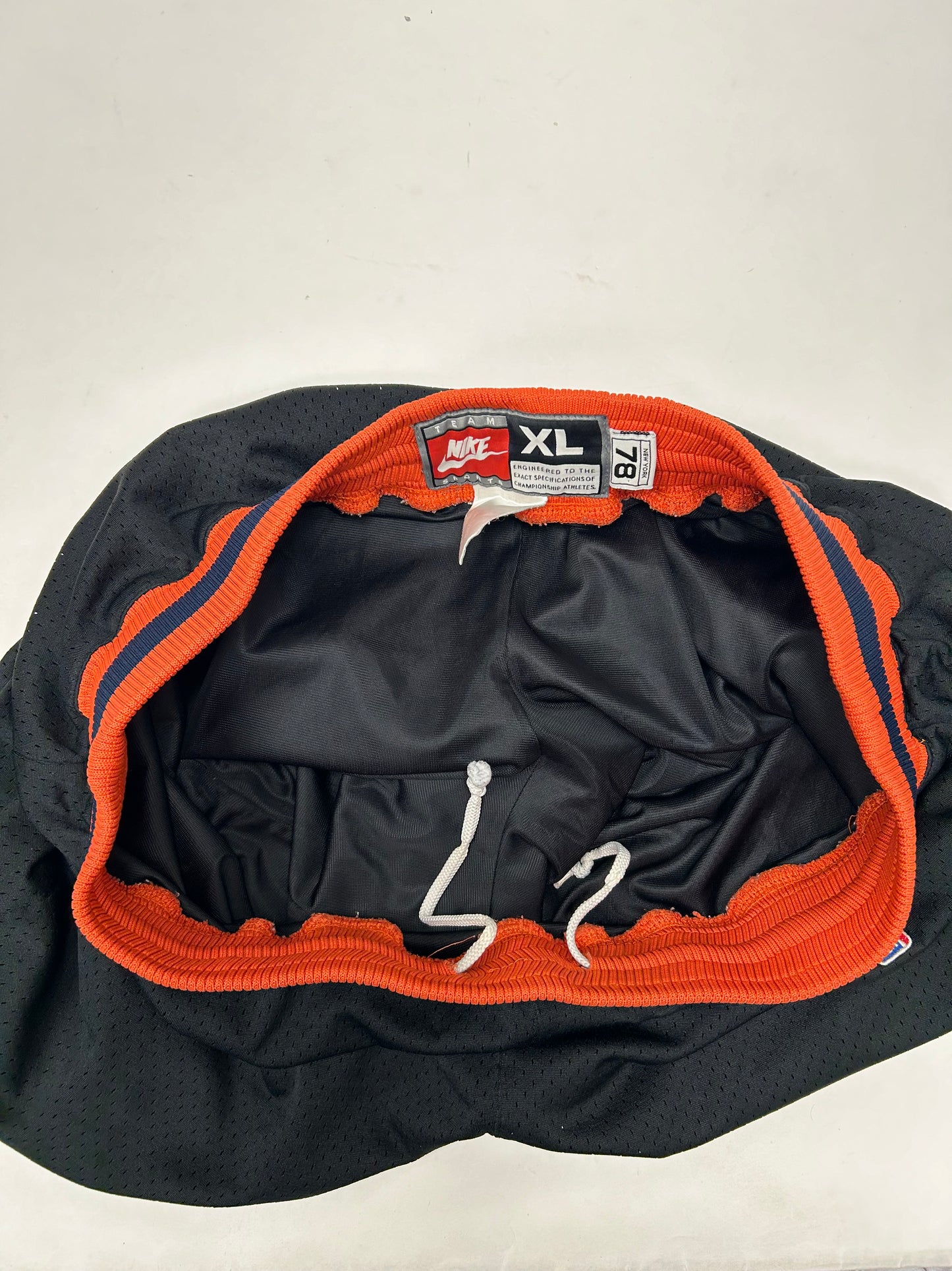 Vintage Nike Team New York Knicks Shorts 1978 Throwback Rewind Mens XL 20x22.25 Big Fit Elastic & Drawstrings Works 90s