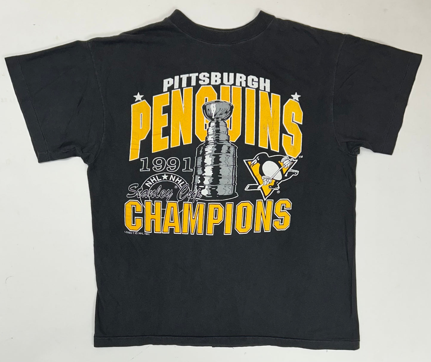 Vintage Logo 7 1991 Pittsburgh Penguins NHL Stanley Cup Champions L/XL Thin Fit 22.75x27.75 Inches