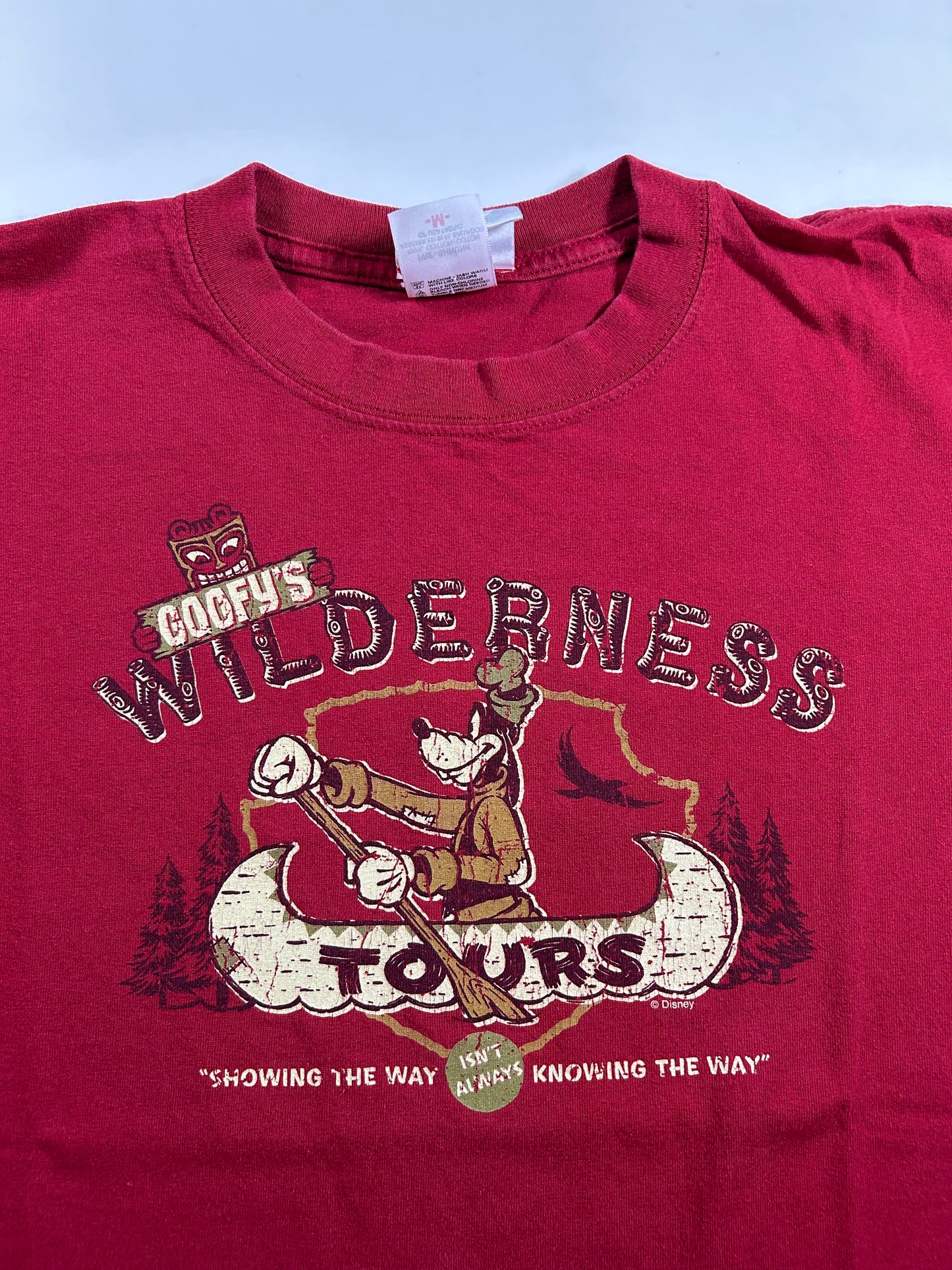 Vintage Disney Goofy’s Wildnerness Tour Goofy Red T-shirt Medium 20.5x25.5 Inches