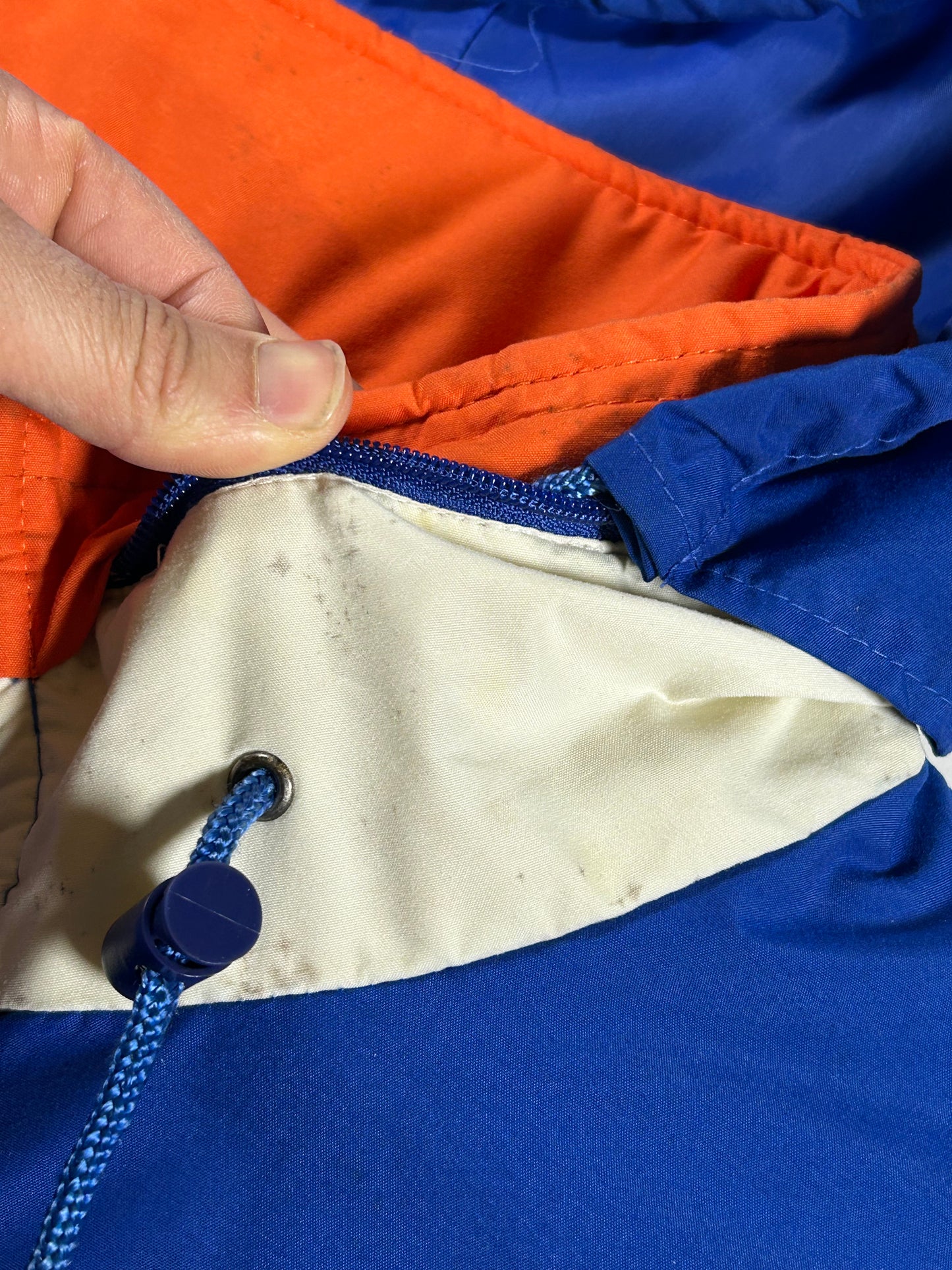 Vintage Starter New York Knicks Puffer Zip Up Packable Hood Jacket NYK XL 29x29.25 Inches As Is Has Stains 90s