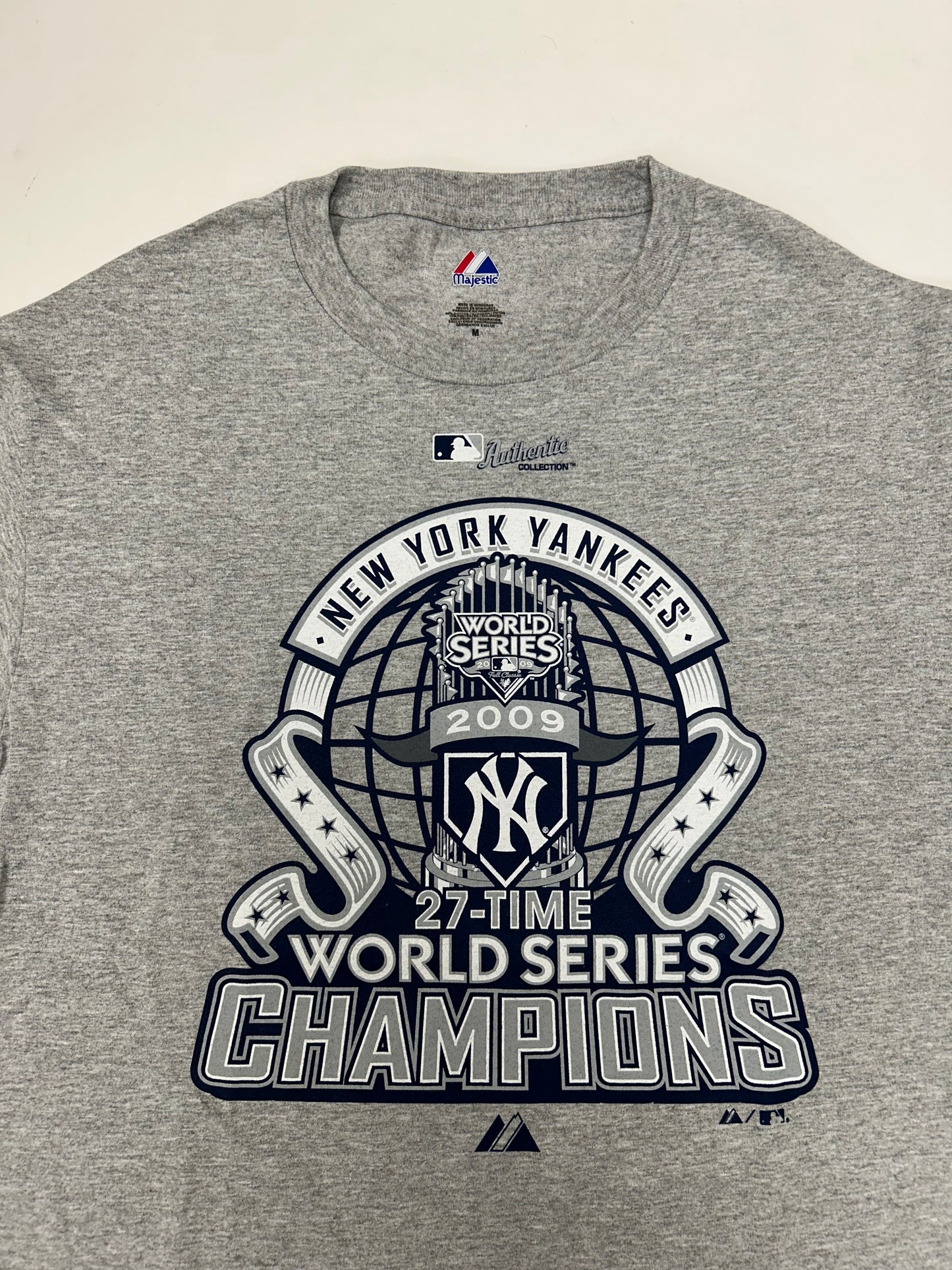 Majestic New York Yankees 2009 MLB World Series 27-Time Champions Tee Tagged Medium 20.5x29.5 Inches