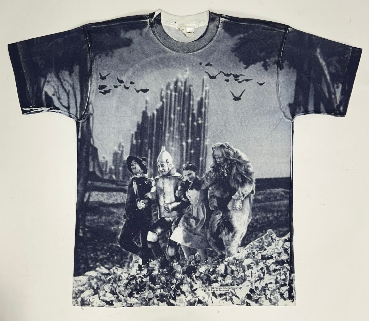 Vintage 1992 The Wizard Of Oz Movie Stanley Desantis All Over Print Tee XL 24.25x32.5 Inches