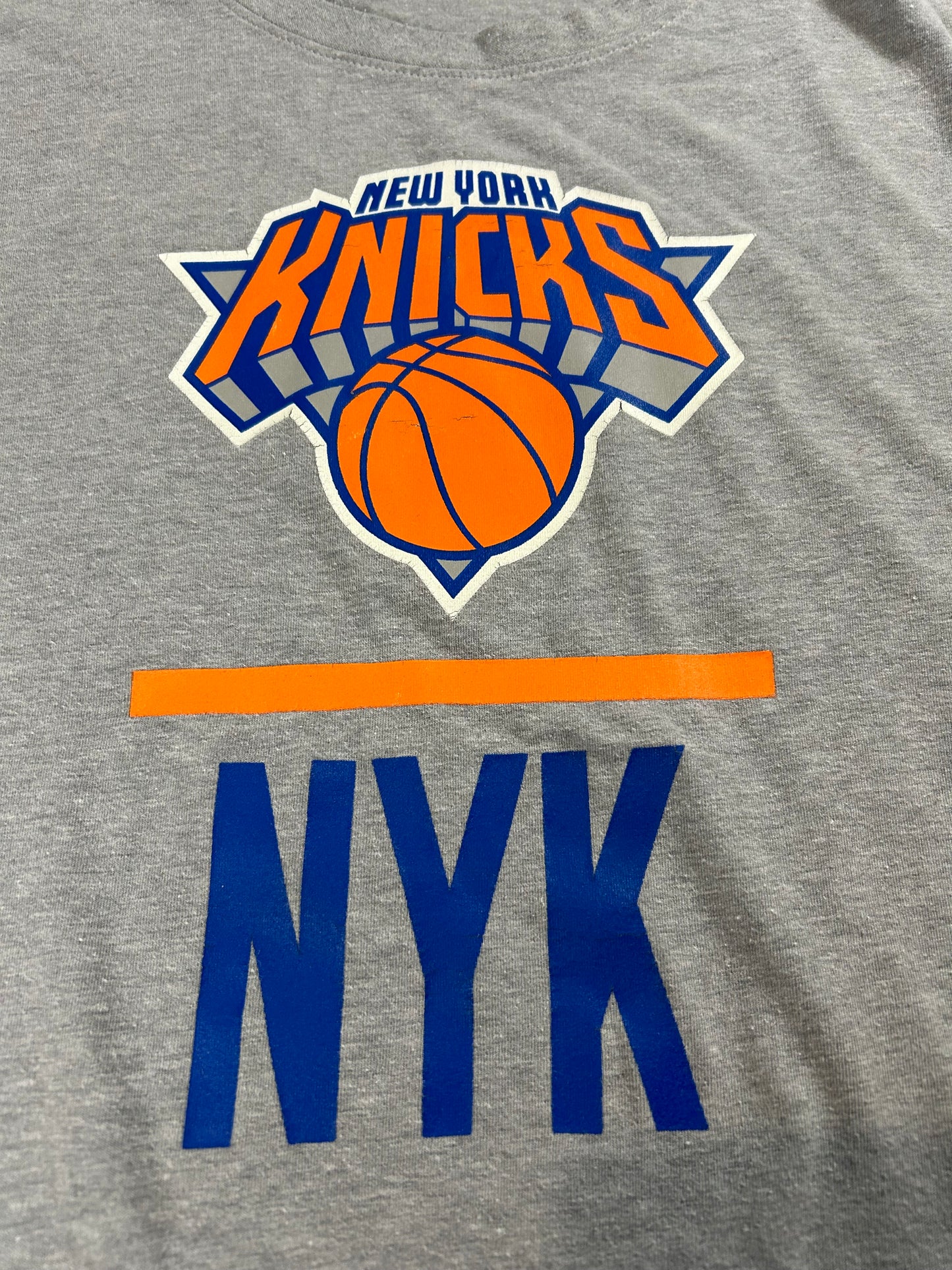 New York Knicks NBA Combine Under Armour HeatGear Gray XL Loose Fit 25.5x31.25 Inches Long Sleeve Shirt NYK