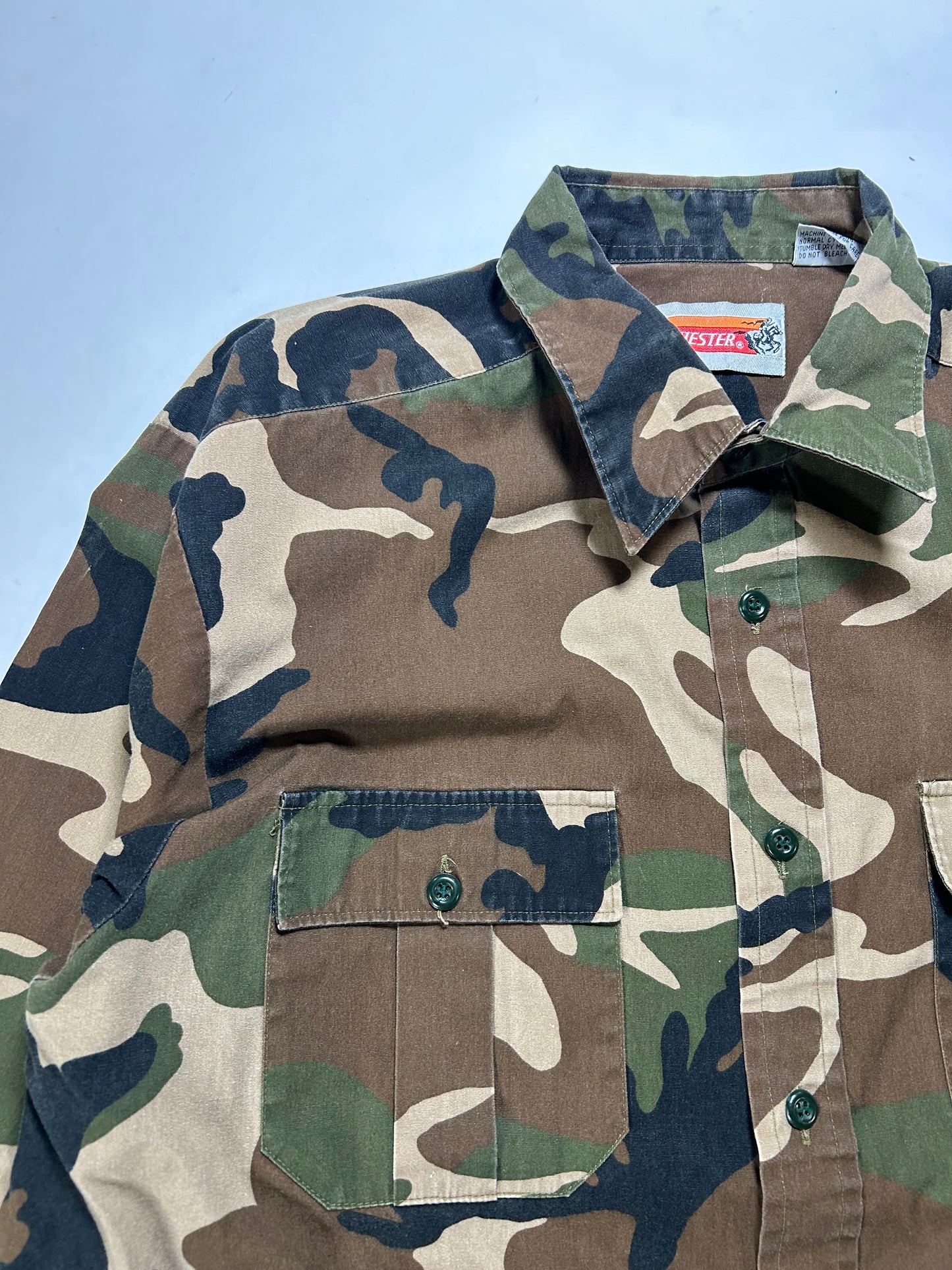 Vintage Winchester Hunting Button Up Shirt Long Sleeve Duck Camouflage Large 24.75x33 Inches