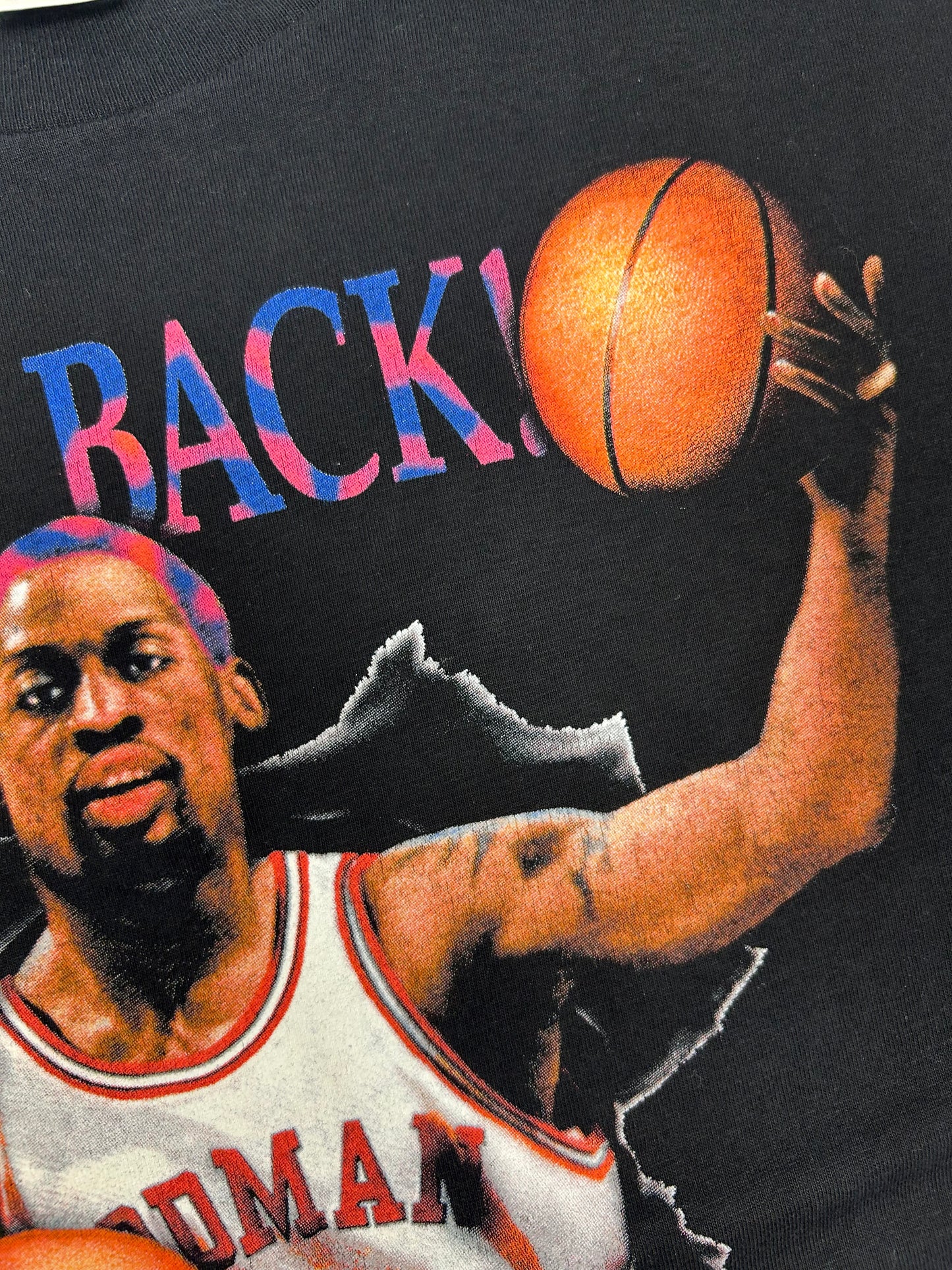Vintage 1997 Dennis Rodman I’m Back Chicago Bulls Blue Hair Graphic Tee Medium 20.5x28.5 Inches