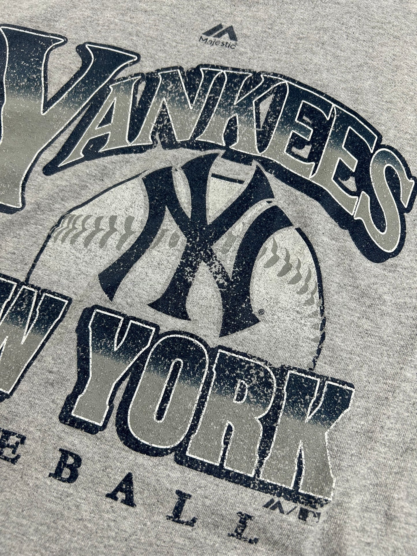 Majestic New York Yankees MLB Tee 2XL 25.25x30 Inches