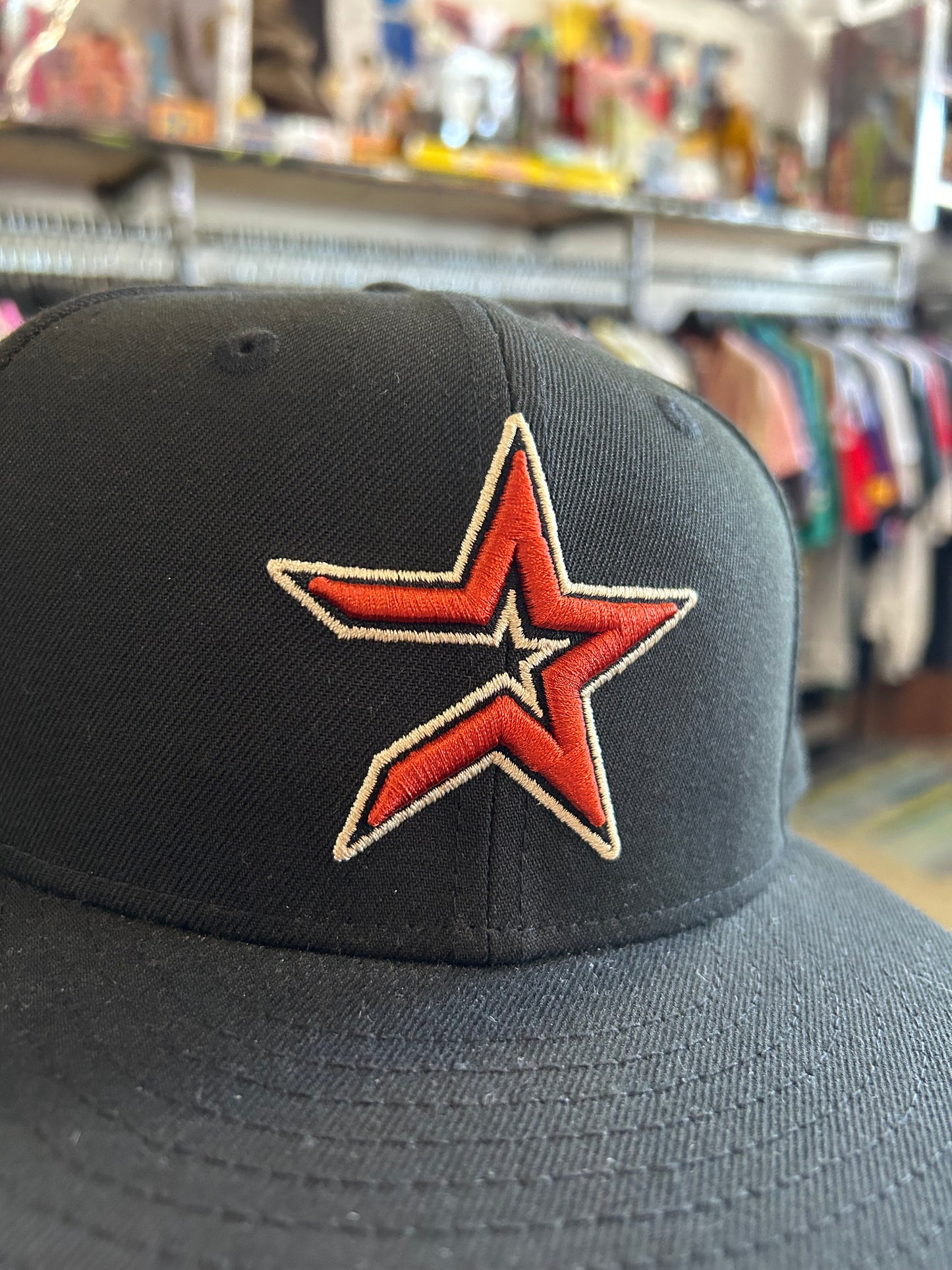 New Era 59Fifty Cooperstown Collection Houston Astros 2005 World Series Patch Fitted Hat Pink Underbrim Size 7 5/8 60.6 CM