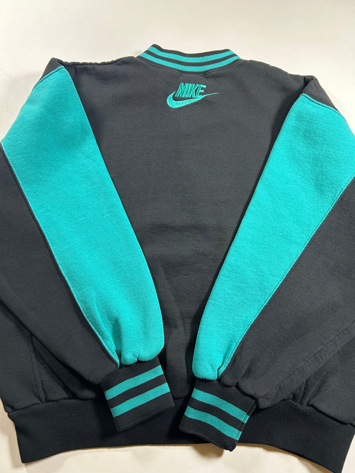 Vintage 90’s Nike Force Crewneck Sweatshirt Boxy Fit M/L 25x/25 Inches Rare