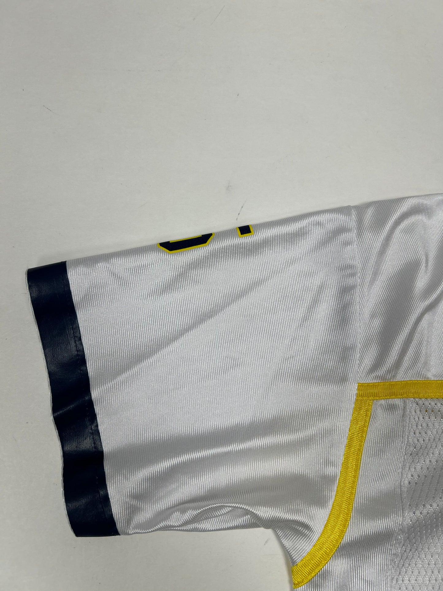 Vintage 00s Adidas Michigan Wolverines NCAA College Football  Jersey Youth Large 19x25.75/27.75 Inches