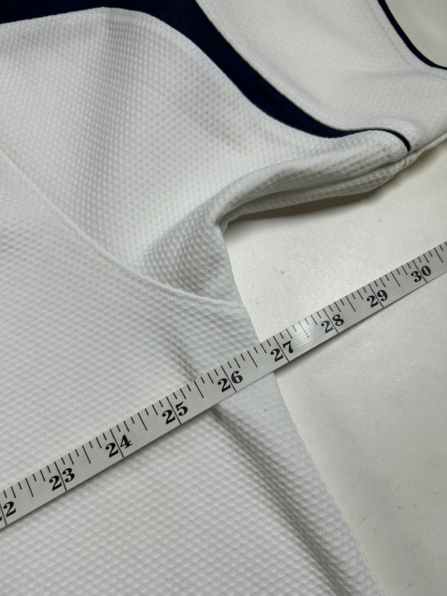 Vintage 2000s Nike Team New York Yankees MLB Blank Jersey Tagged Medium Fits Like A L/XL Best 26.75x32.5/35.25 Inches