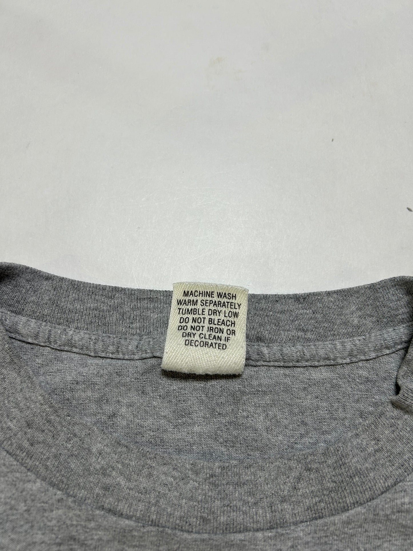 Vintage 2000 The Black Dog Martha’s Vineyard Tee XL 24.5x30.25 Inches Gray