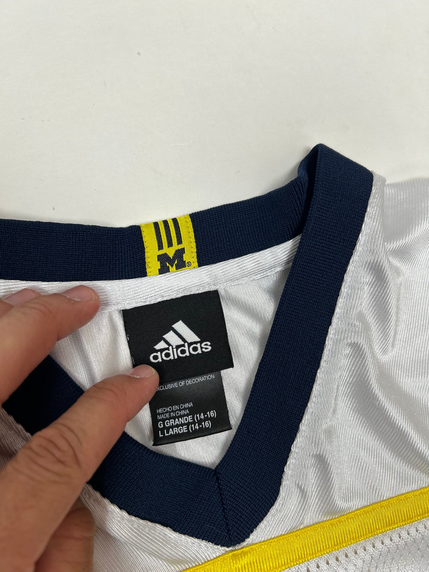 Vintage 00s Adidas Michigan Wolverines NCAA College Football  Jersey Youth Large 19x25.75/27.75 Inches