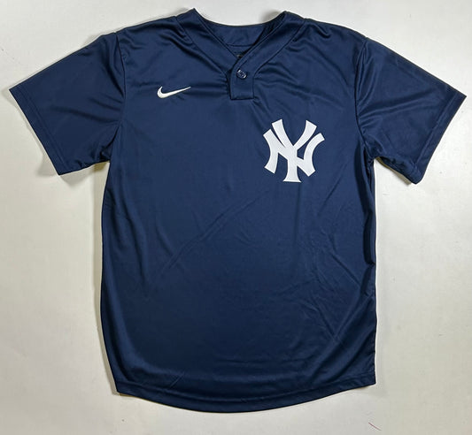 2023 Nike New York Yankees Pullover Jersey Style Shirt Youth Medium 17.75x23.75 Inches Navy