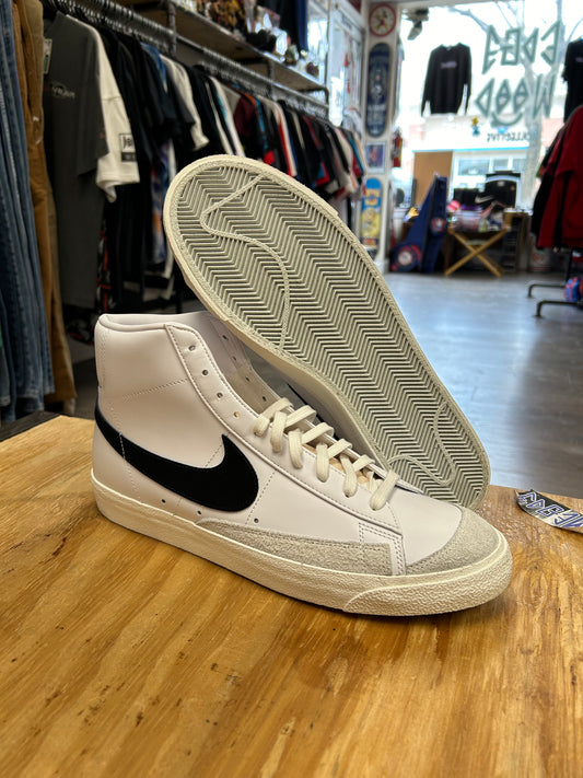 Nike Blazer Mid '77 Vintage Sneakers Men's Size 13 White Black Shoes BQ6806-100 Brand New No Box