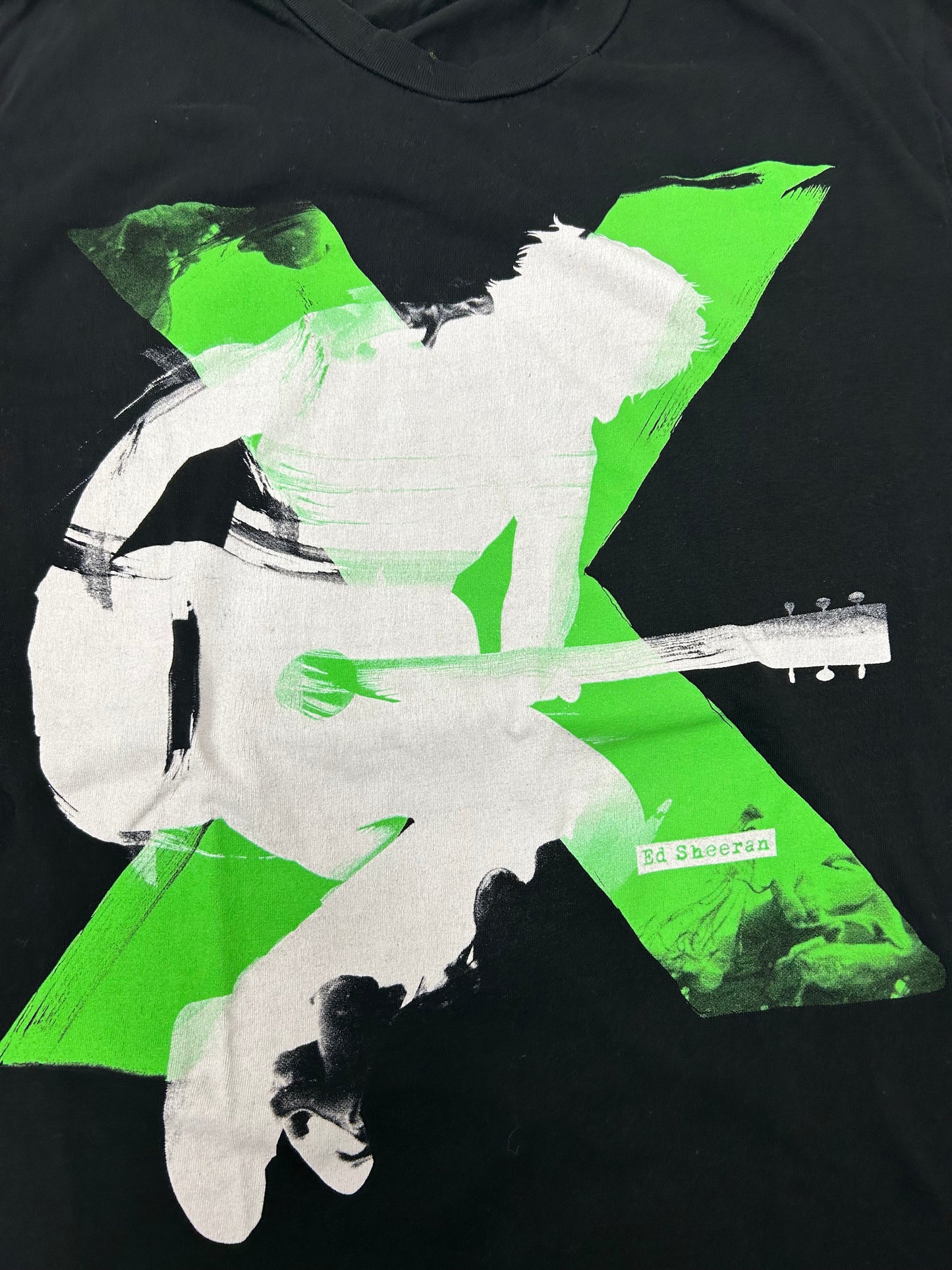 2015 Ed Sheeran Tour Music Band Tee Medium 19.25x26.5 Inches
