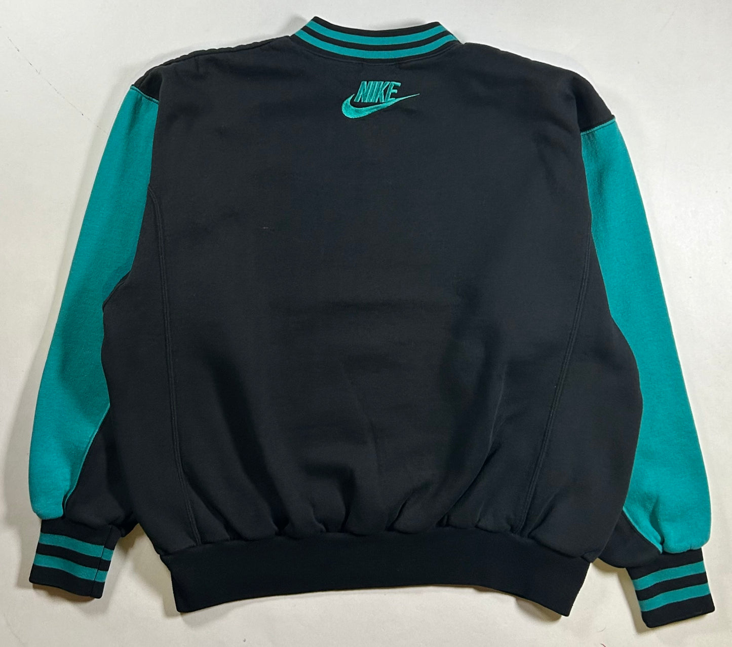 Vintage 90’s Nike Force Crewneck Sweatshirt Boxy Fit M/L 25x/25 Inches Rare