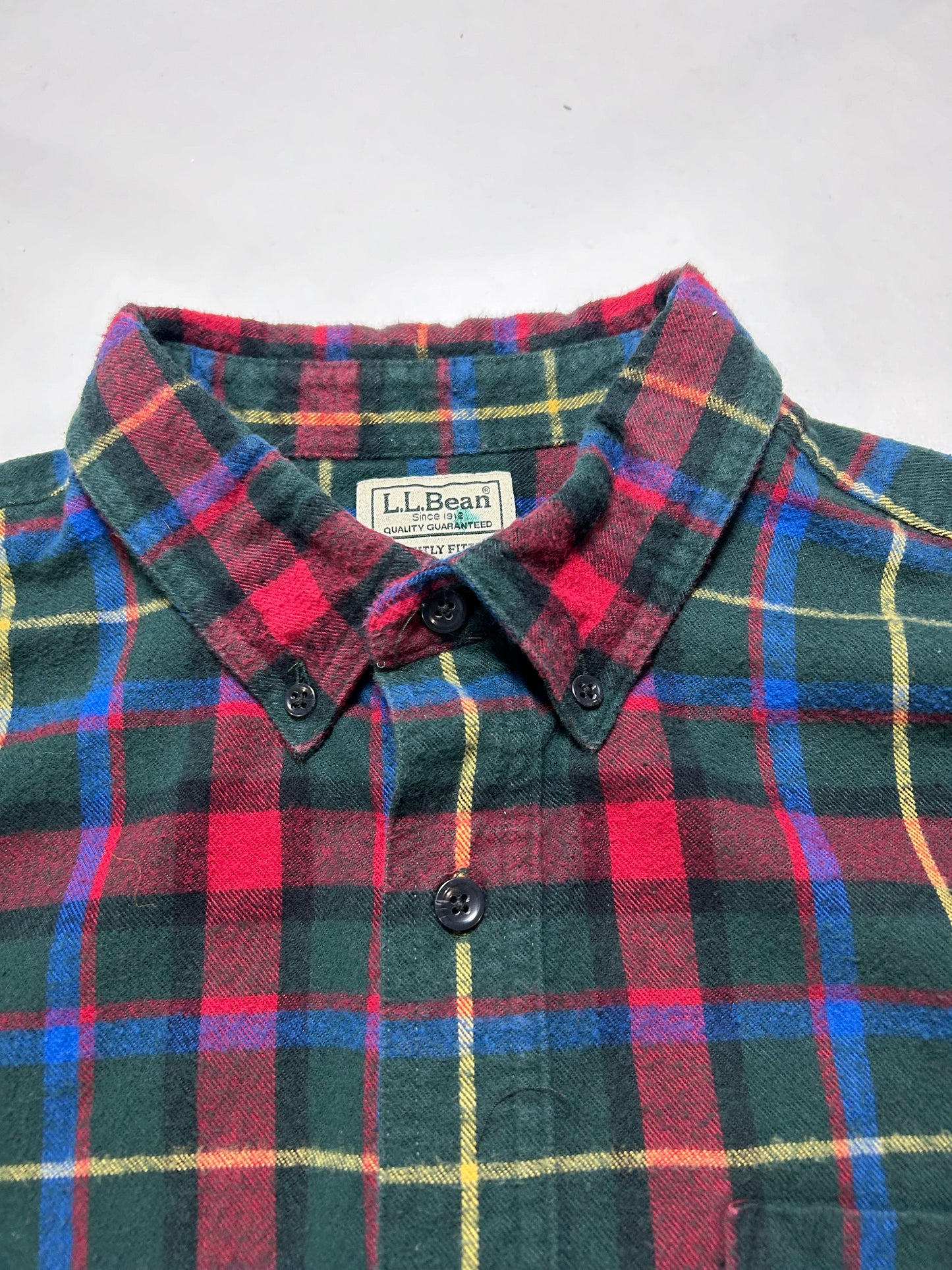 LL Bean Plaid Flannel Multicolor Slightly Fitted Made in El Salvador Large 25x31.5 Inches