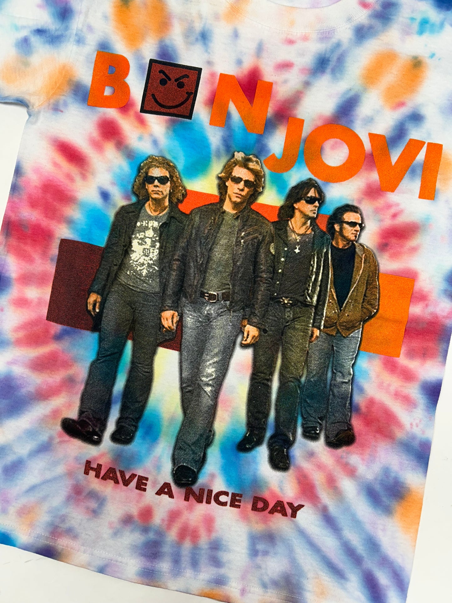 Vintage 2005-2006 Bon Jovi Have A Nice Day Tour Music Parking Lot Long Sleeve Tie-Dye Tee Small 19x26.75 Inches