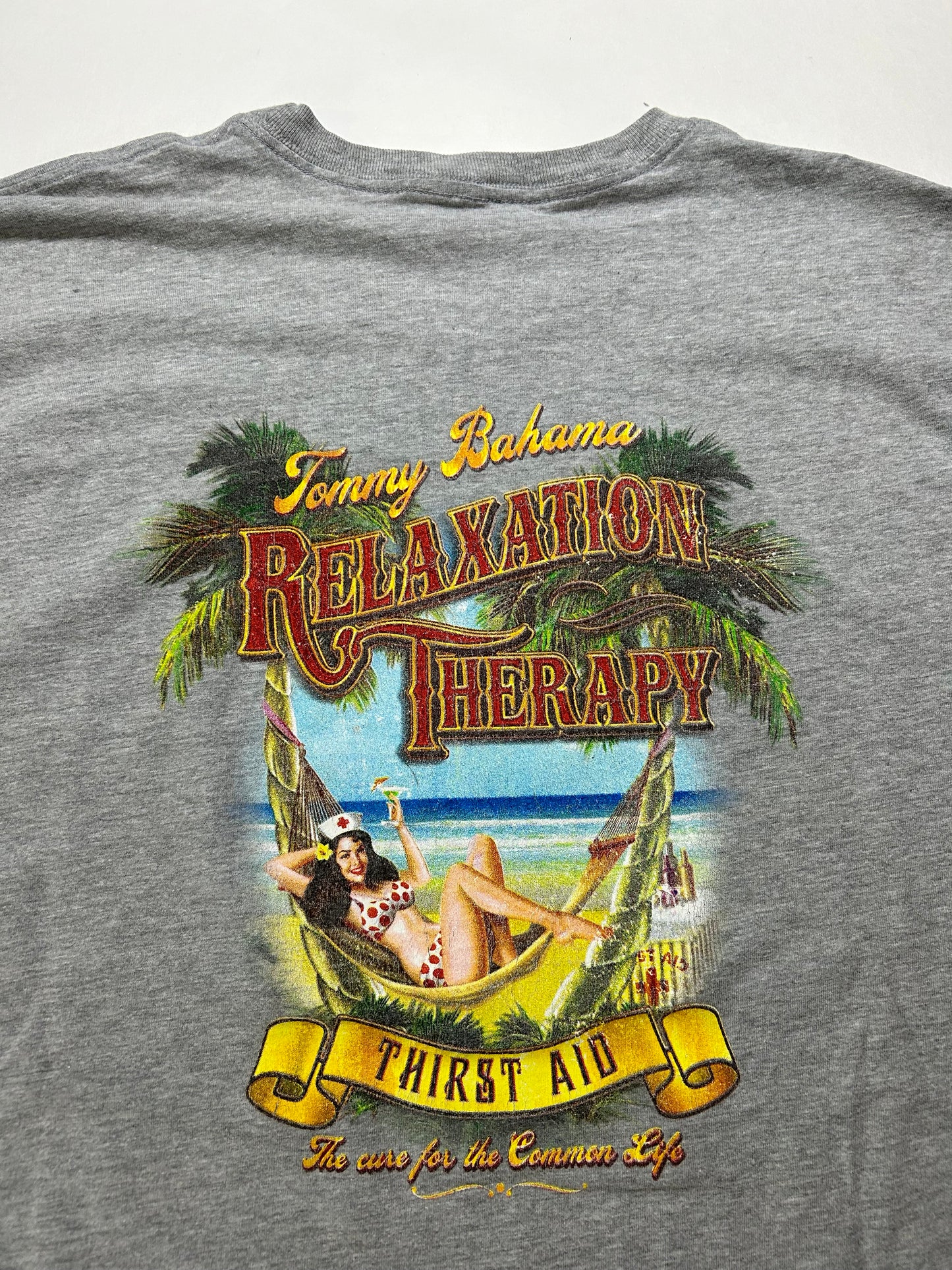 Tommy Bahama Relaxation Therapy Thirst Aid Tee XL 23x31.5 Inches Gray