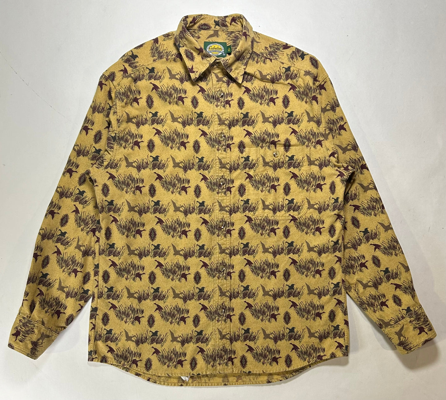 Vintage Cabelas Geese Hunting All Over Print Button Shirt Medium 22.5x30.25/31.25 Inches