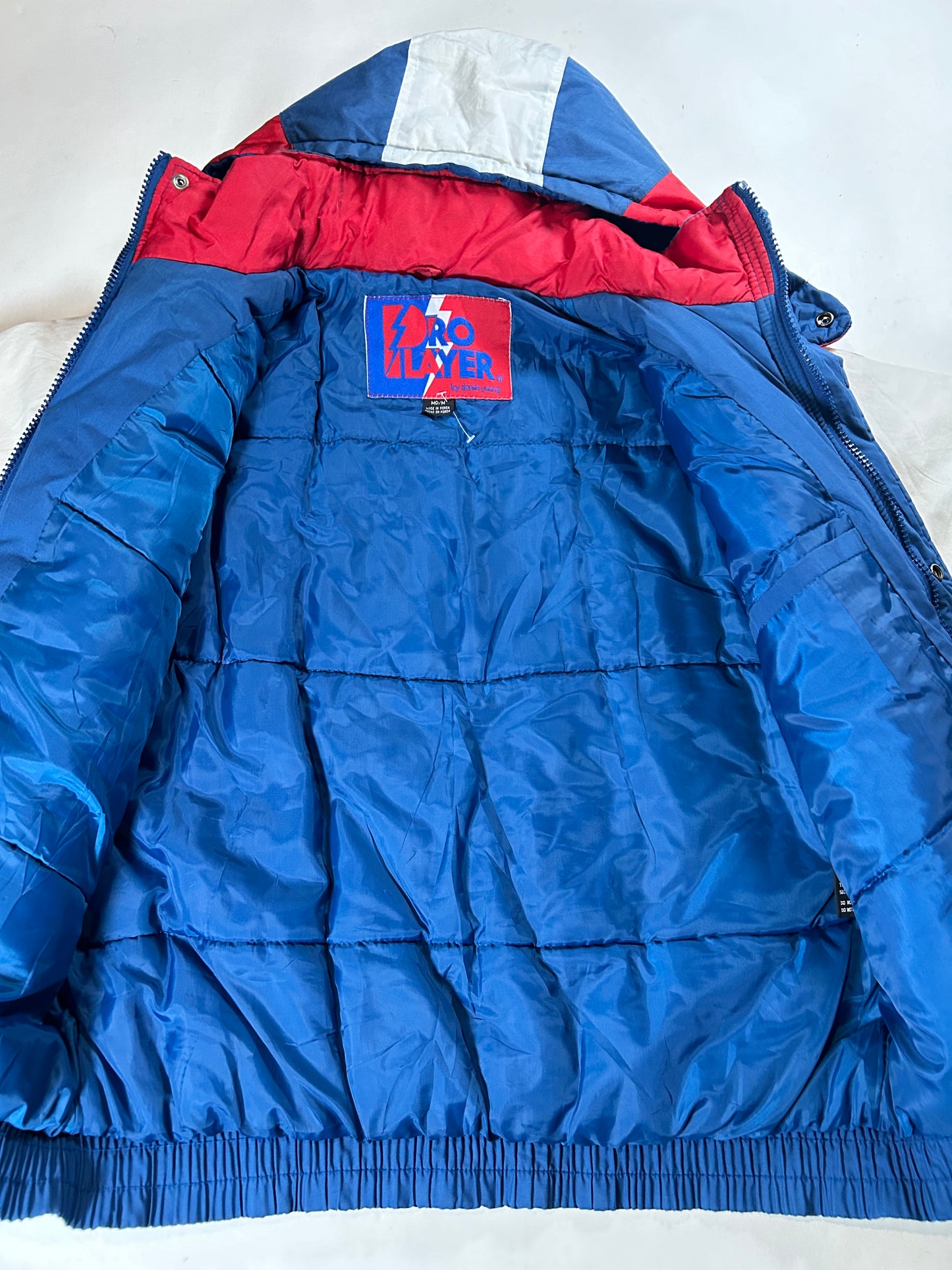 Vintage 90s New England Patriots NFL Graffiti Pro Player Puffer Jacket Tagged Medium Can Fit Large 26.25x27.5 Inches