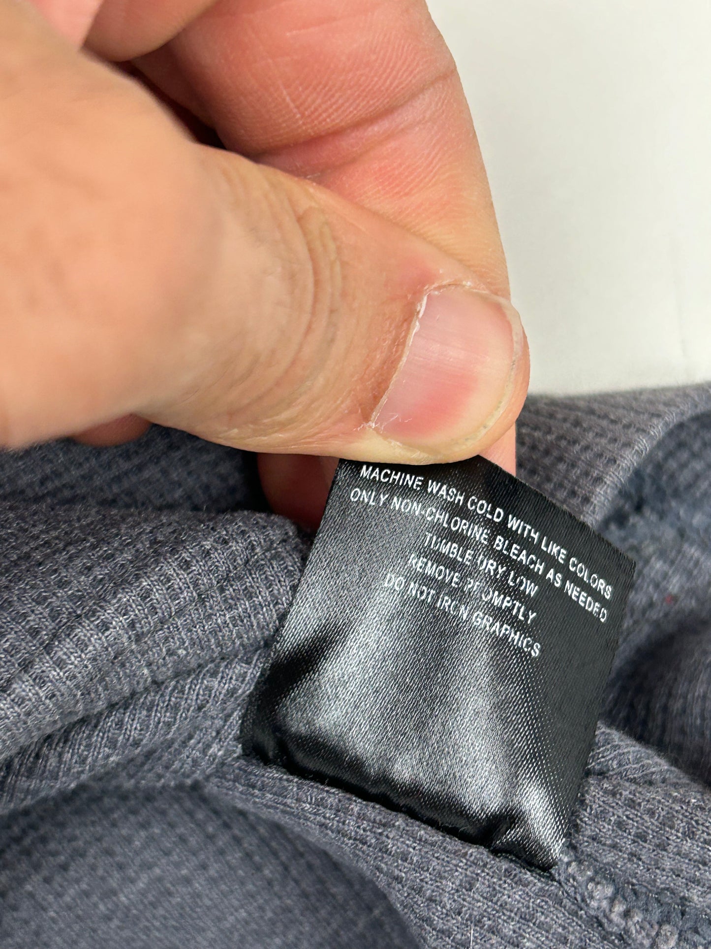 Vintage 00s Volcom Stone Thermal Long Sleeve Chest Logo Shirt Medium/Large Fit 21x28.25 Inches Gray