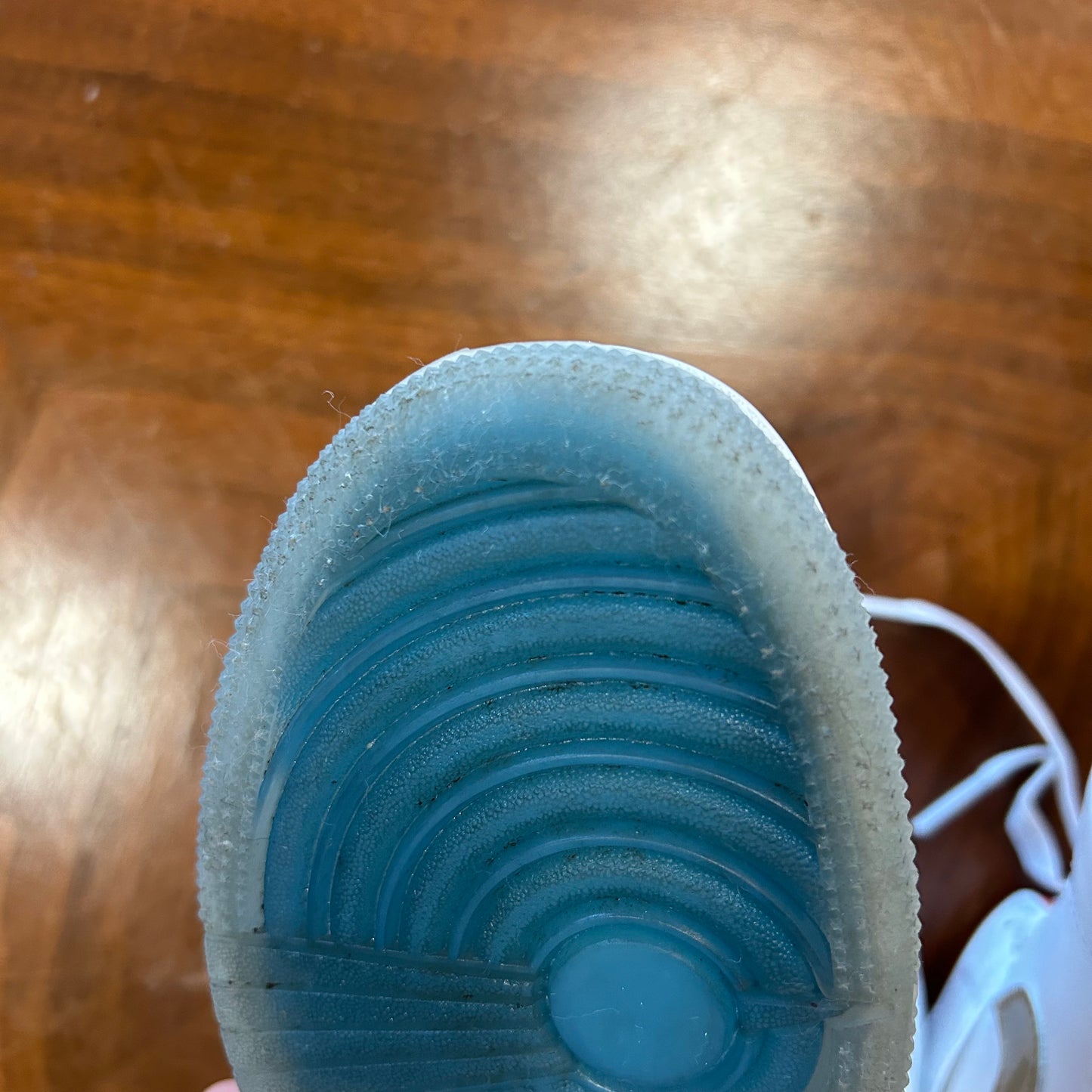 Nike Air Jordan 1 Mid ‘NC to Chicago’ White Metallic Gold GS Size 5.5 FB2212-100