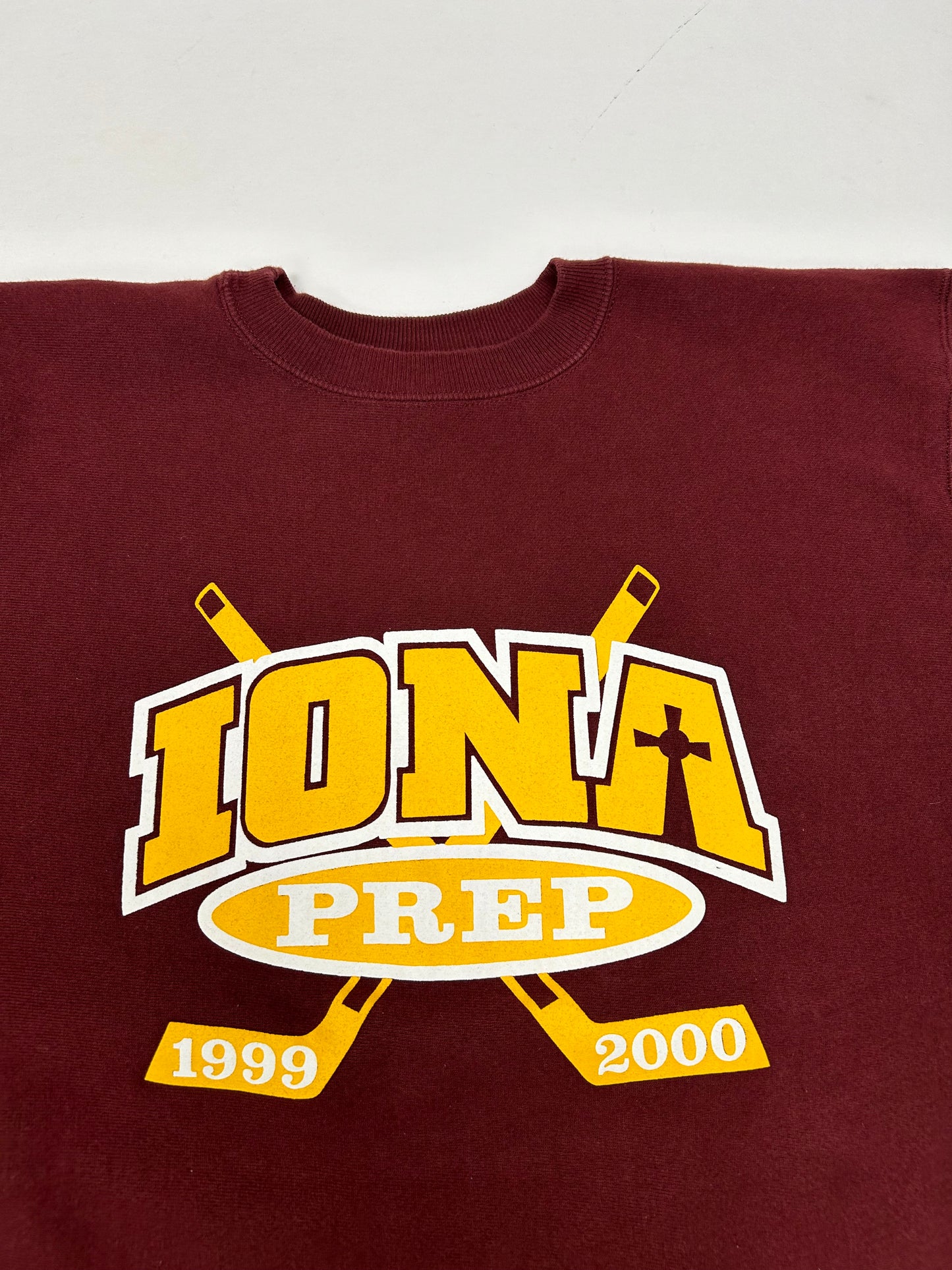 Vintage Champion Reverse Weave Iona Prep Hockey 1999-2000 Crewneck Sweatshirt XL 26.25x30.25 Inches