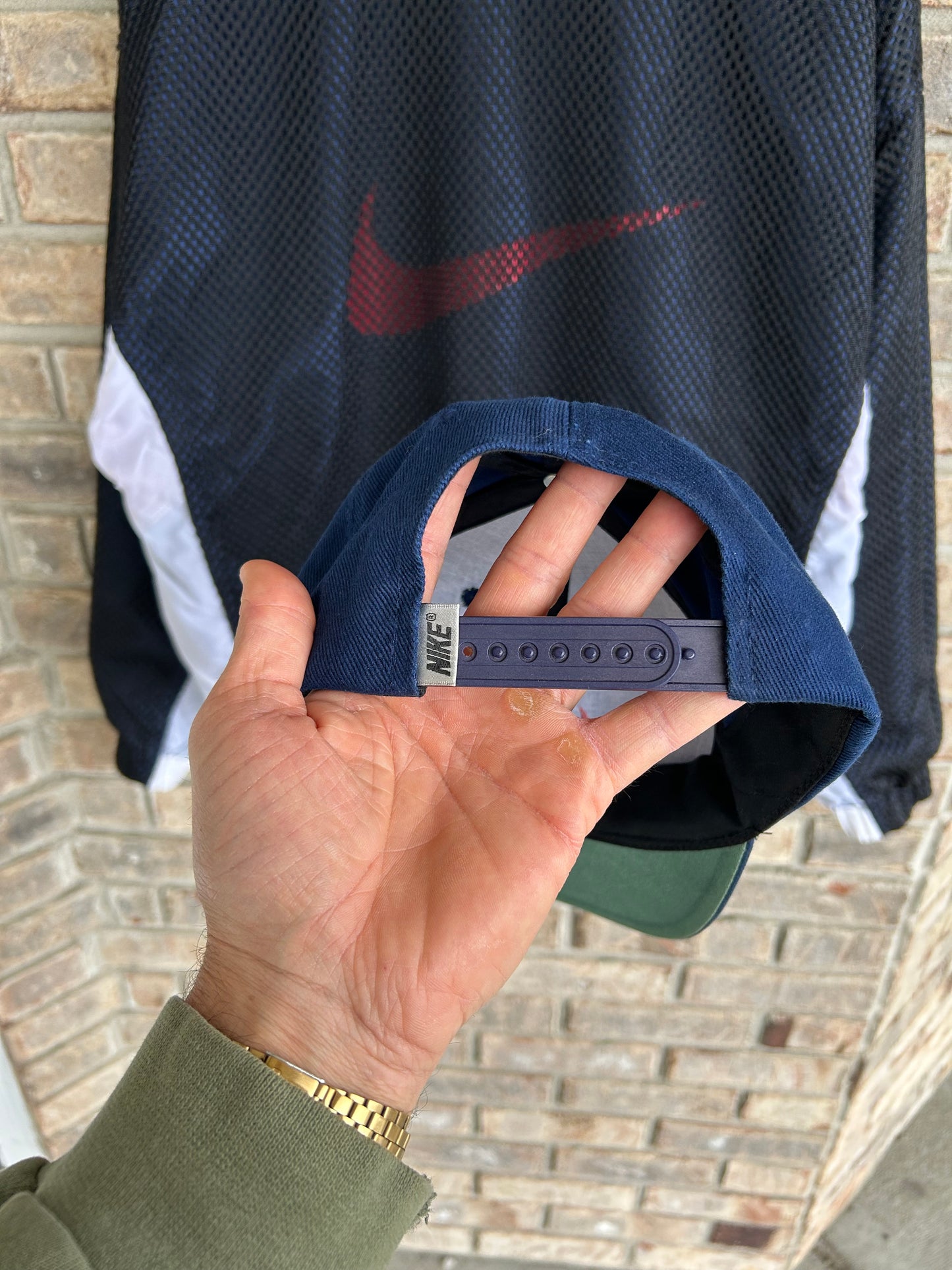 Vintage 90s Nike Swoosh Logo Embroidered SnapBack Hat Navy/Red Taiwan