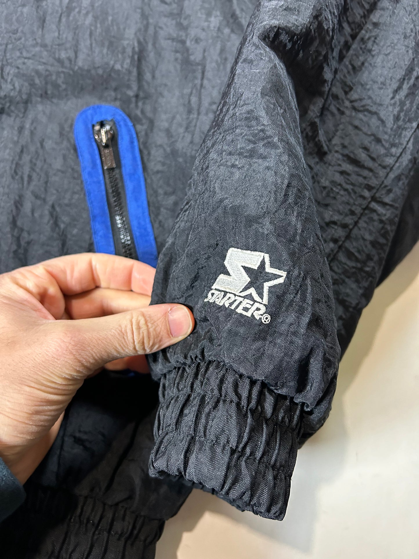 Vintage 90s Starter New York Giants Jacket Zip Puffer Quilted Jacket Large Can Fit XL 27x29.25 Inches NYG