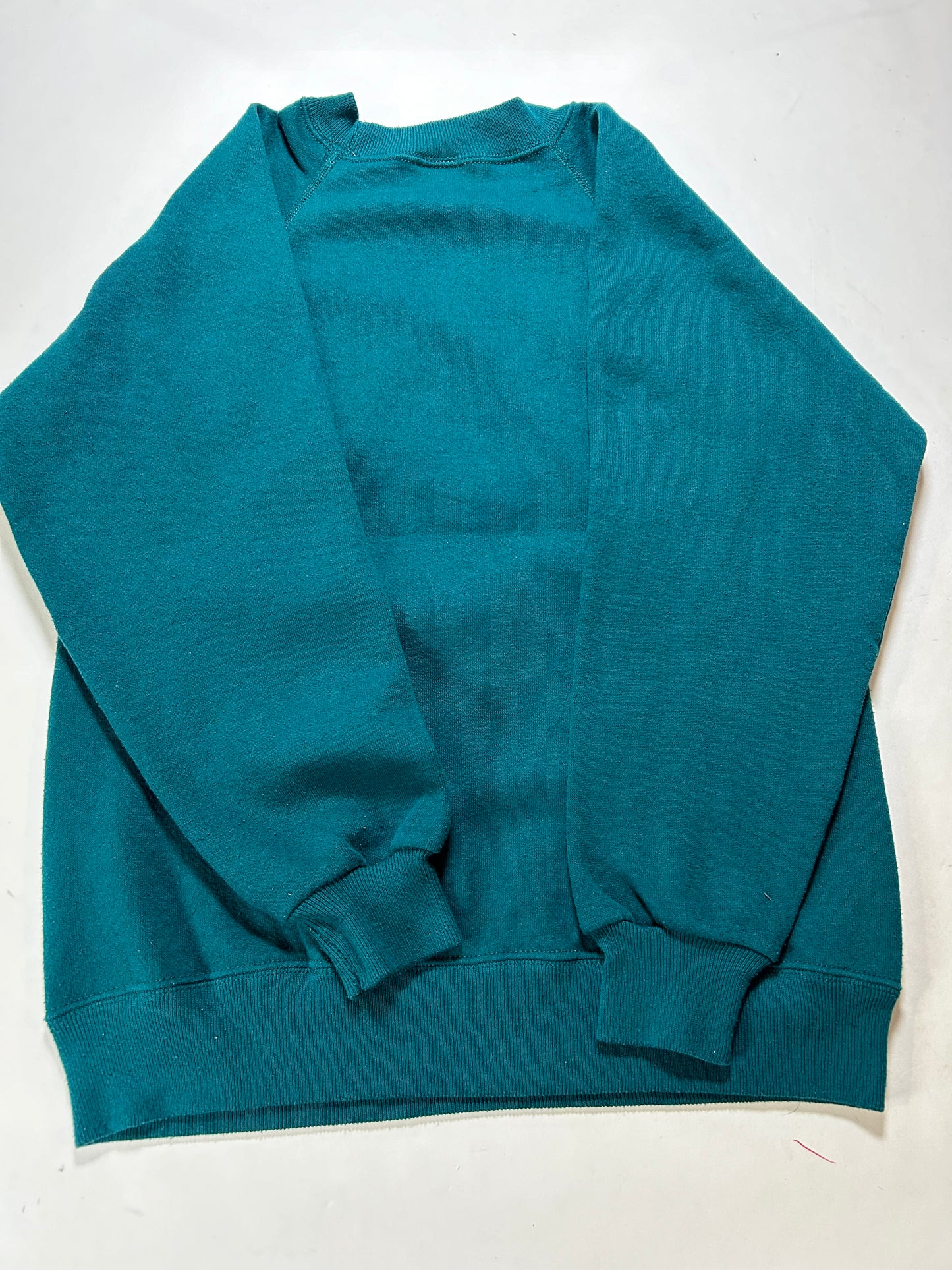 Vintage 90s Holiday Greetings Santa Christmas List Crewneck Sweatshirt Raglan Small 19.25x26.5 Inches