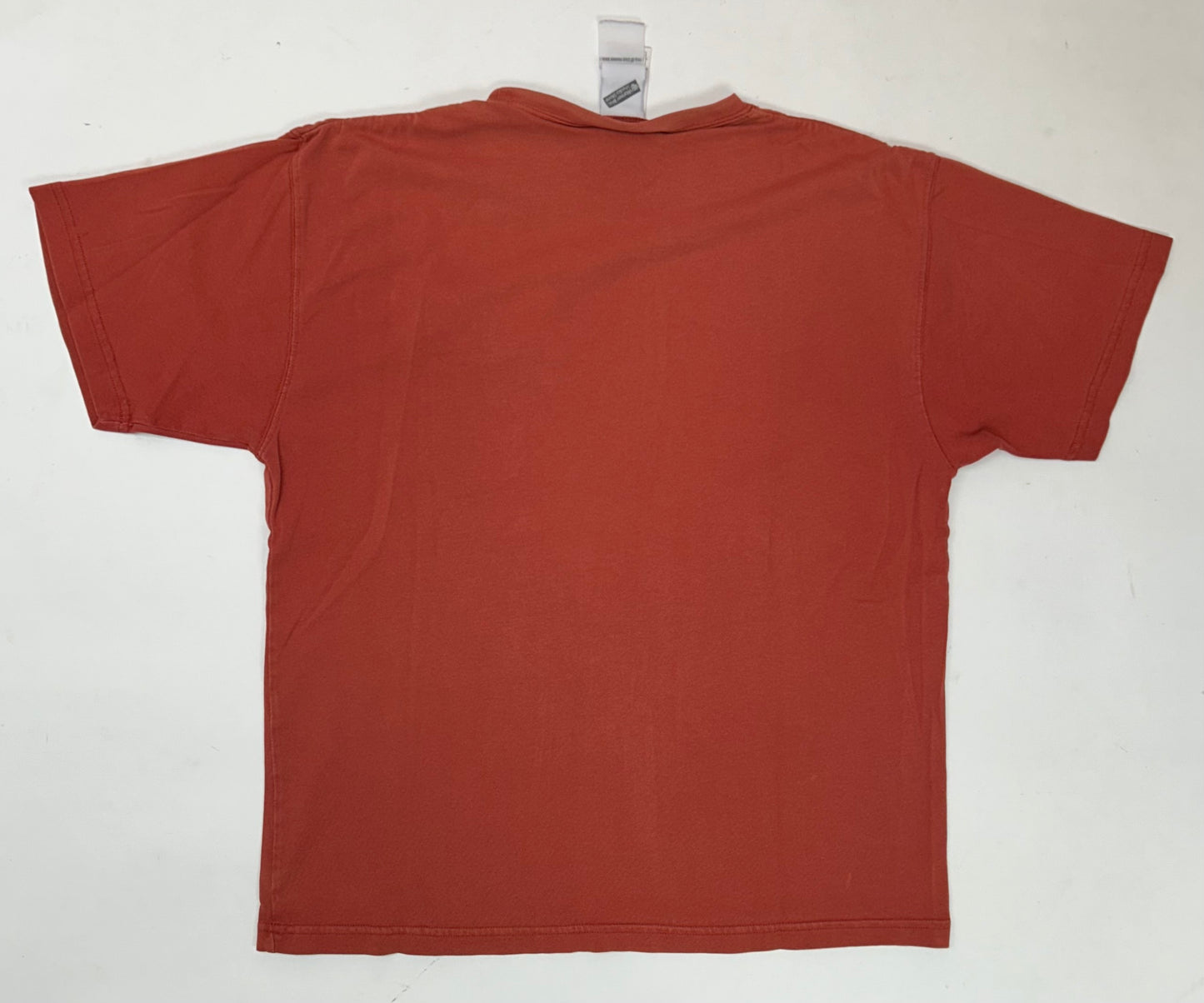 Vintage 2000 Warner Bros Studio Store Wile E. Coyote Explosive Genius Pocket Tee Medium 21x26 Inches