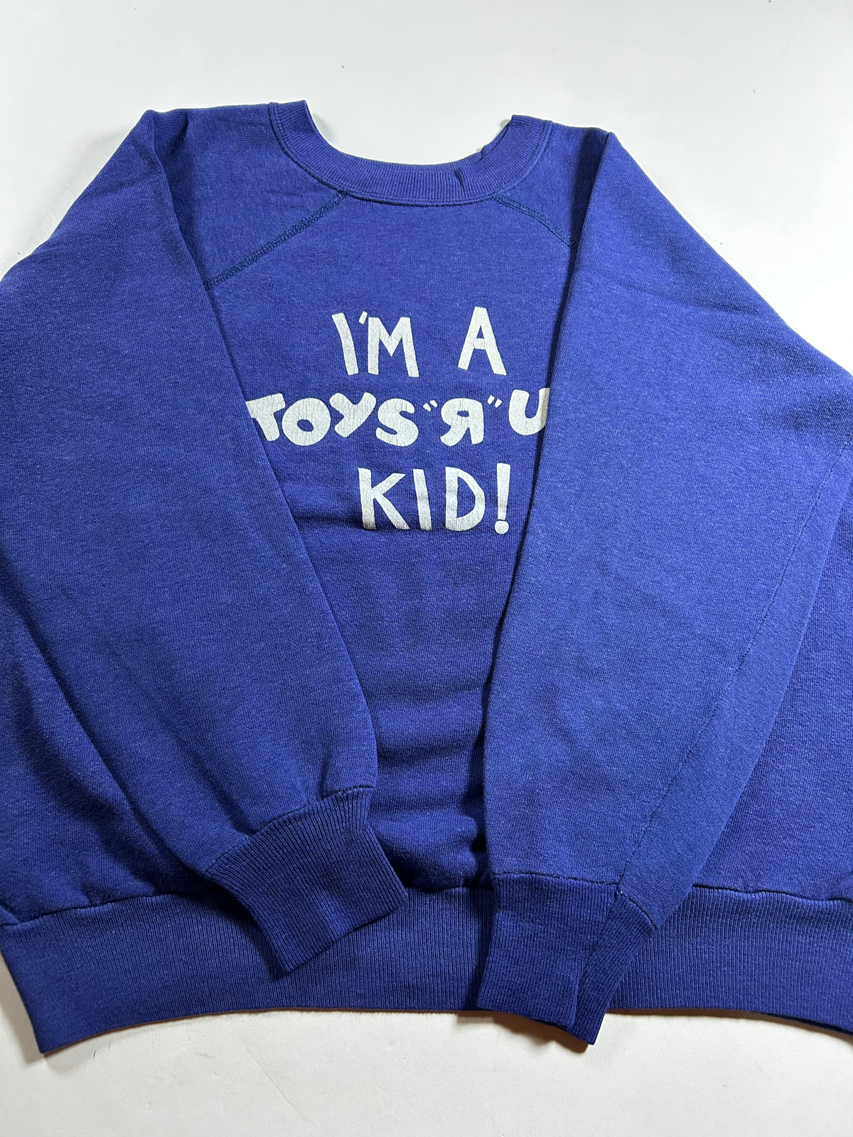 Vintage 80s Toys R Us Raglan I’m A Toys “R” Us Kid! Crewneck Sweatshirt Blue As Is Small Fit 23.75x24 Inches As Is