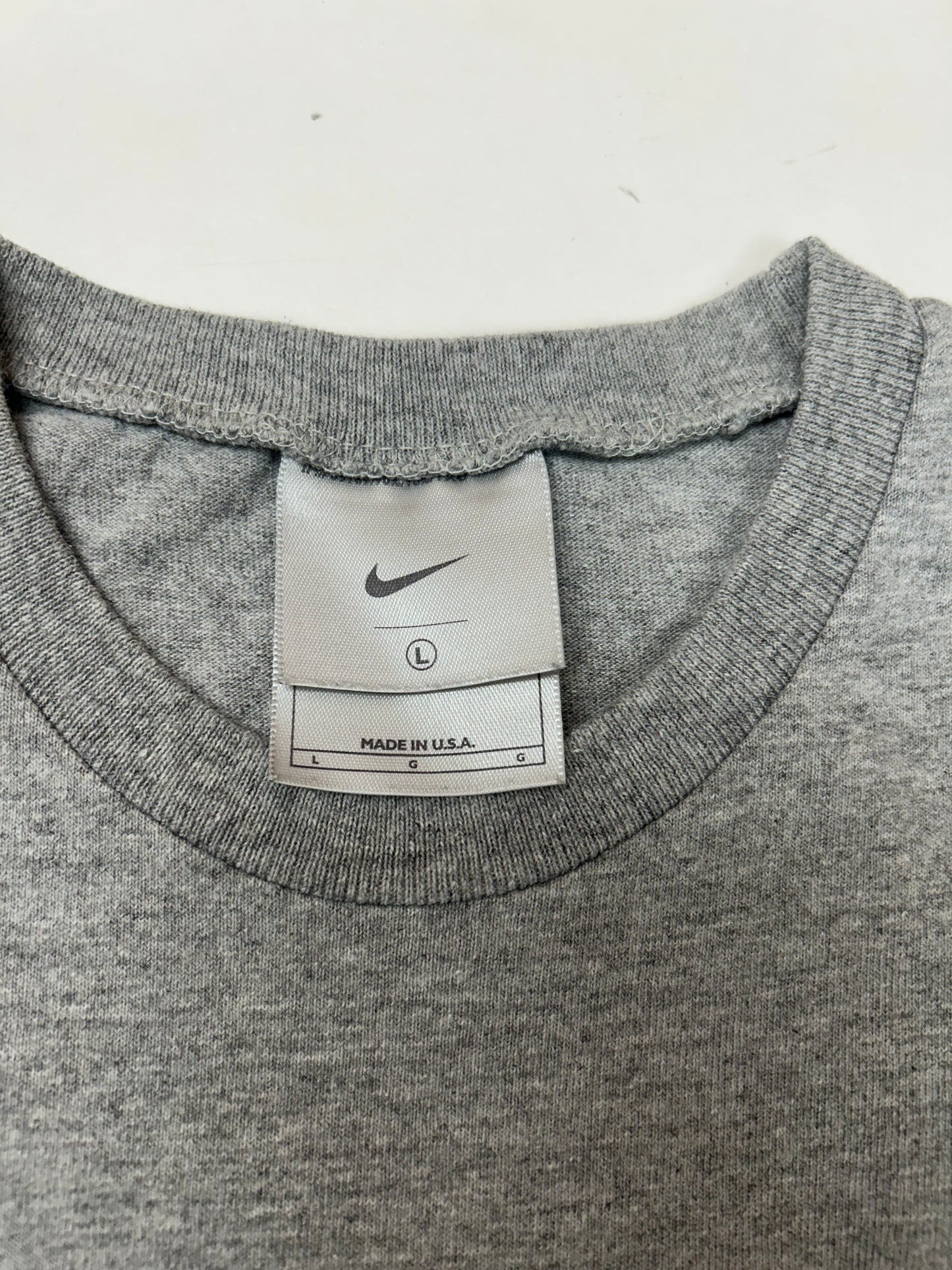 Vintage 00s Nike Bubble Spell Out Sleeveless Tank Top Shirt Youth Large 17.75x24.75 Inches