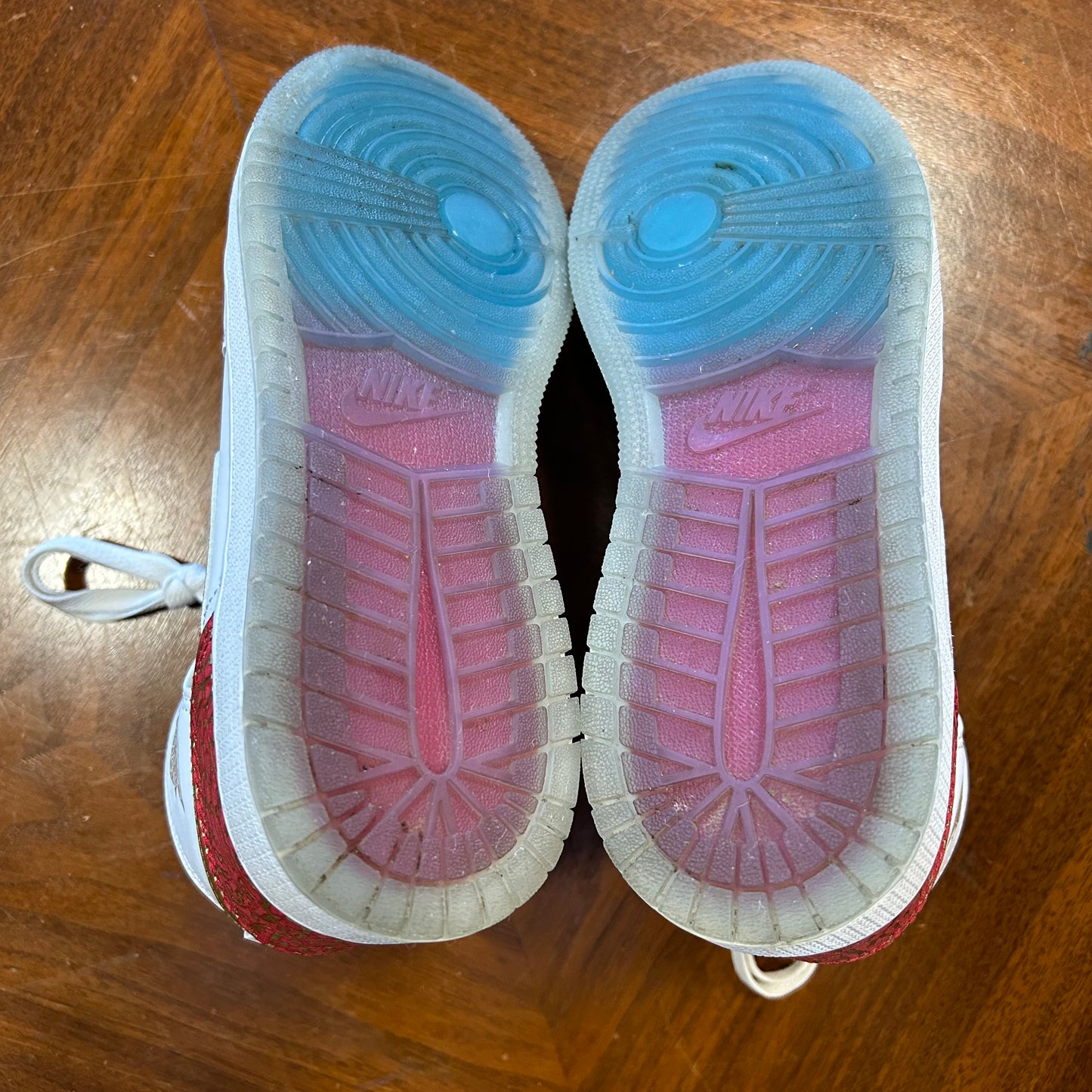 Nike Air Jordan 1 Mid ‘NC to Chicago’ White Metallic Gold GS Size 5.5 FB2212-100