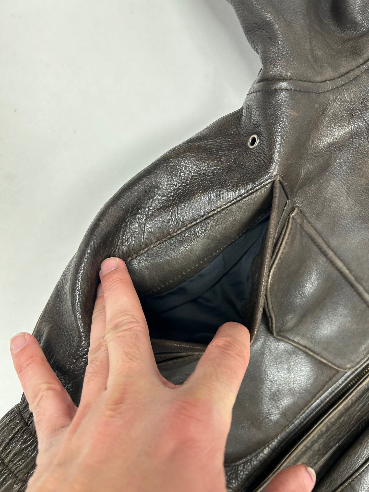 Vintage 90s The Axiom Traditional Leather Pete’s Wicked Ale Leather Jacket Beer Brewery Medium 25x28 Inches