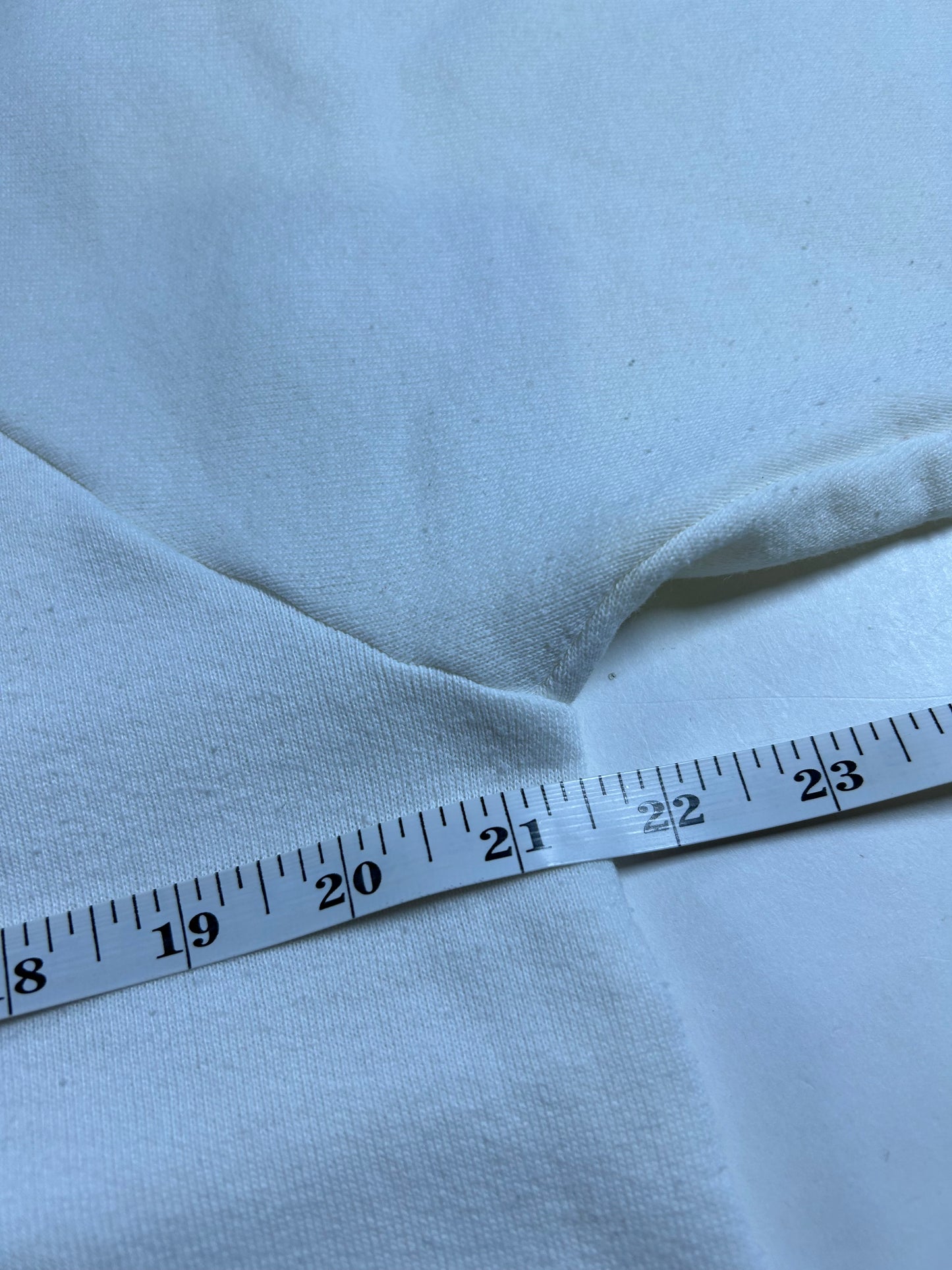 Vintage Disney Minnie Mouse Heart Crewneck Sweatshirt Valentines Day 80s/90s Medium/Small Fit 21.5x26 Inches As Is