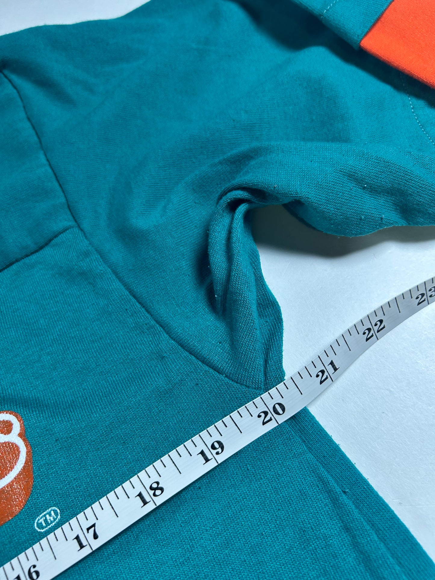 Vintage 1980s Rawlings Miami Dolphins Dan Marino #13 jersey-style t-shirt M/L 20.25x27.75 Inches