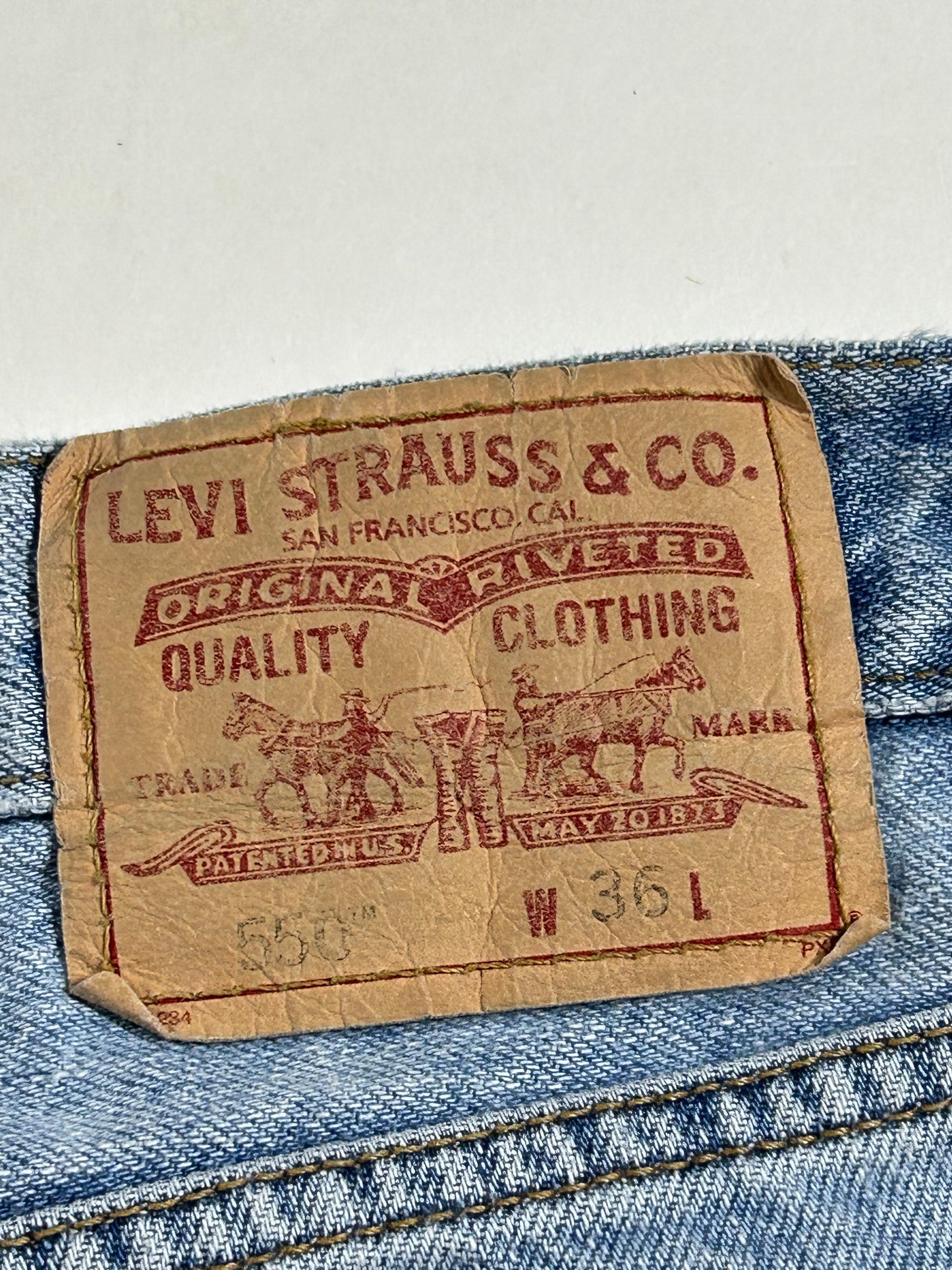 Vintage Levi's 550 Denim Blue Jean Shorts Relaxed Fit 36 18.25x23 Inches Cotton Lesotho