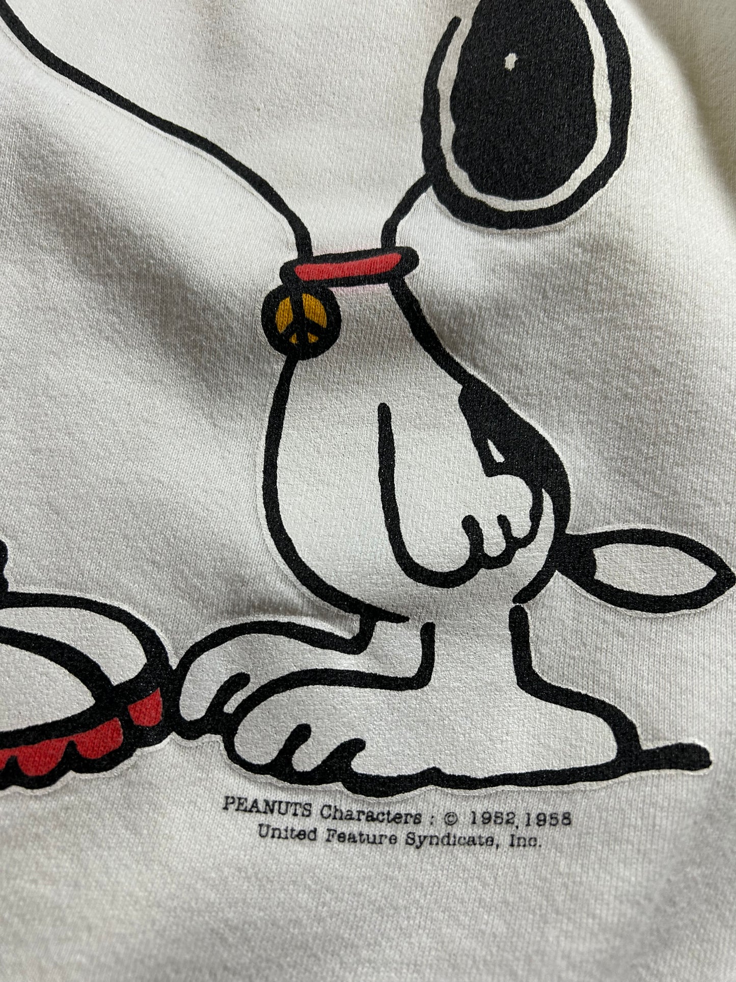 Vintage Peanuts Lucy Snoopy Kissing Woodstock Crewneck Sweatshirt 90s Large/Medium 22.5x25.75 Inches Valentines