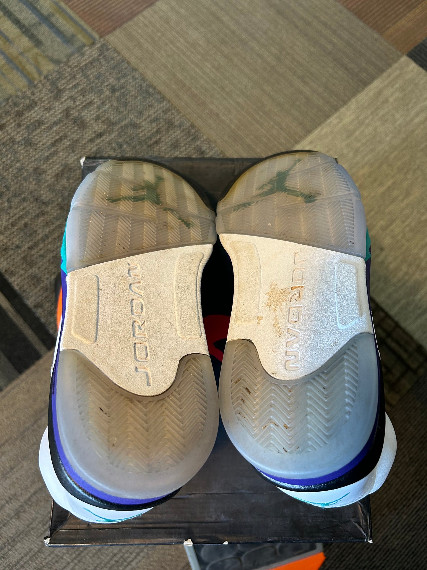 2013 Air Jordan Retro 5 Grape Nike Size 14 136027-108 With Box