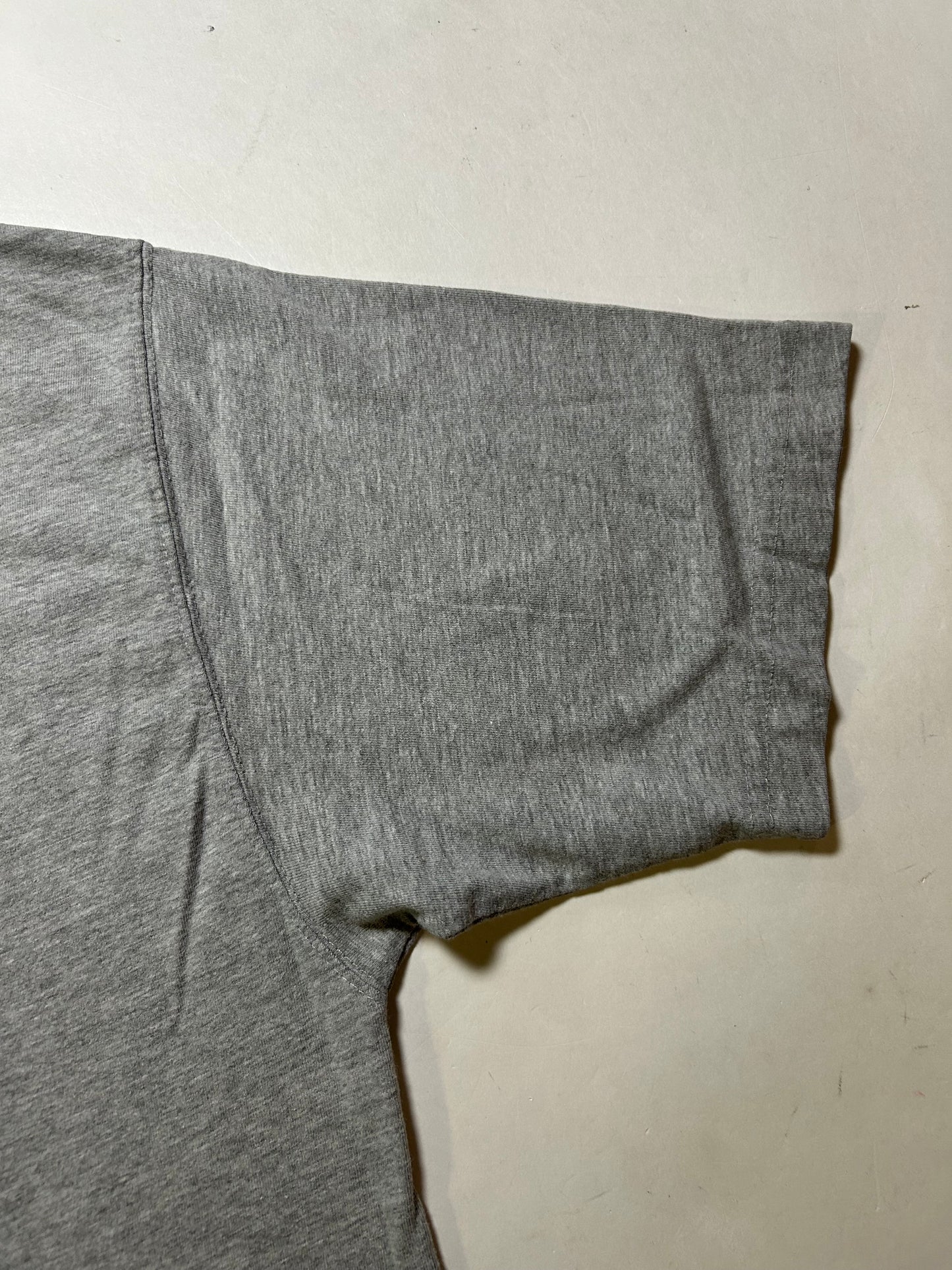 Tommy Bahama Relaxation Therapy Thirst Aid Tee XL 23x31.5 Inches Gray