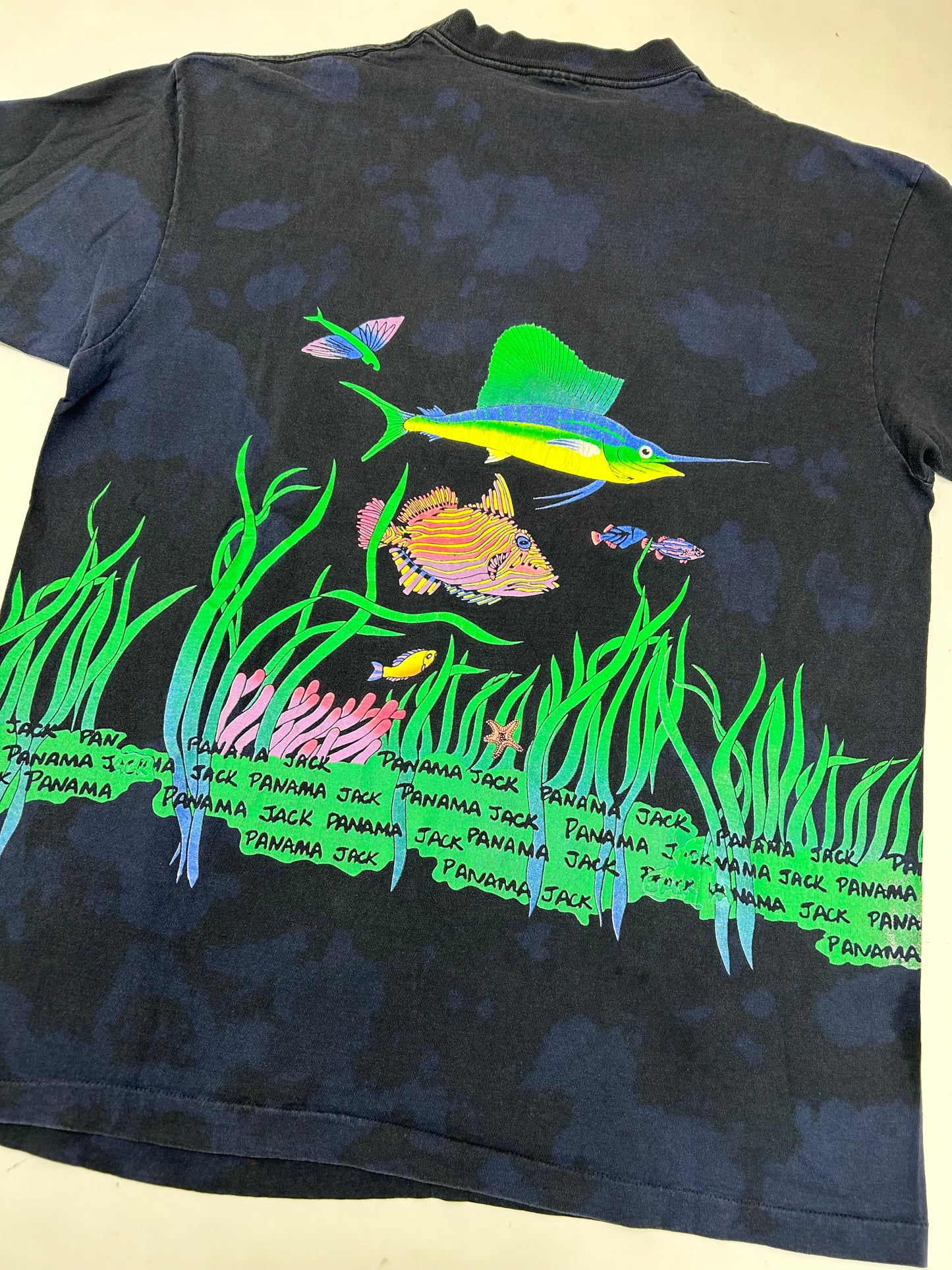 Vintage Panama Jack AOP Fish Tee XL 23.25x31.75 Inches