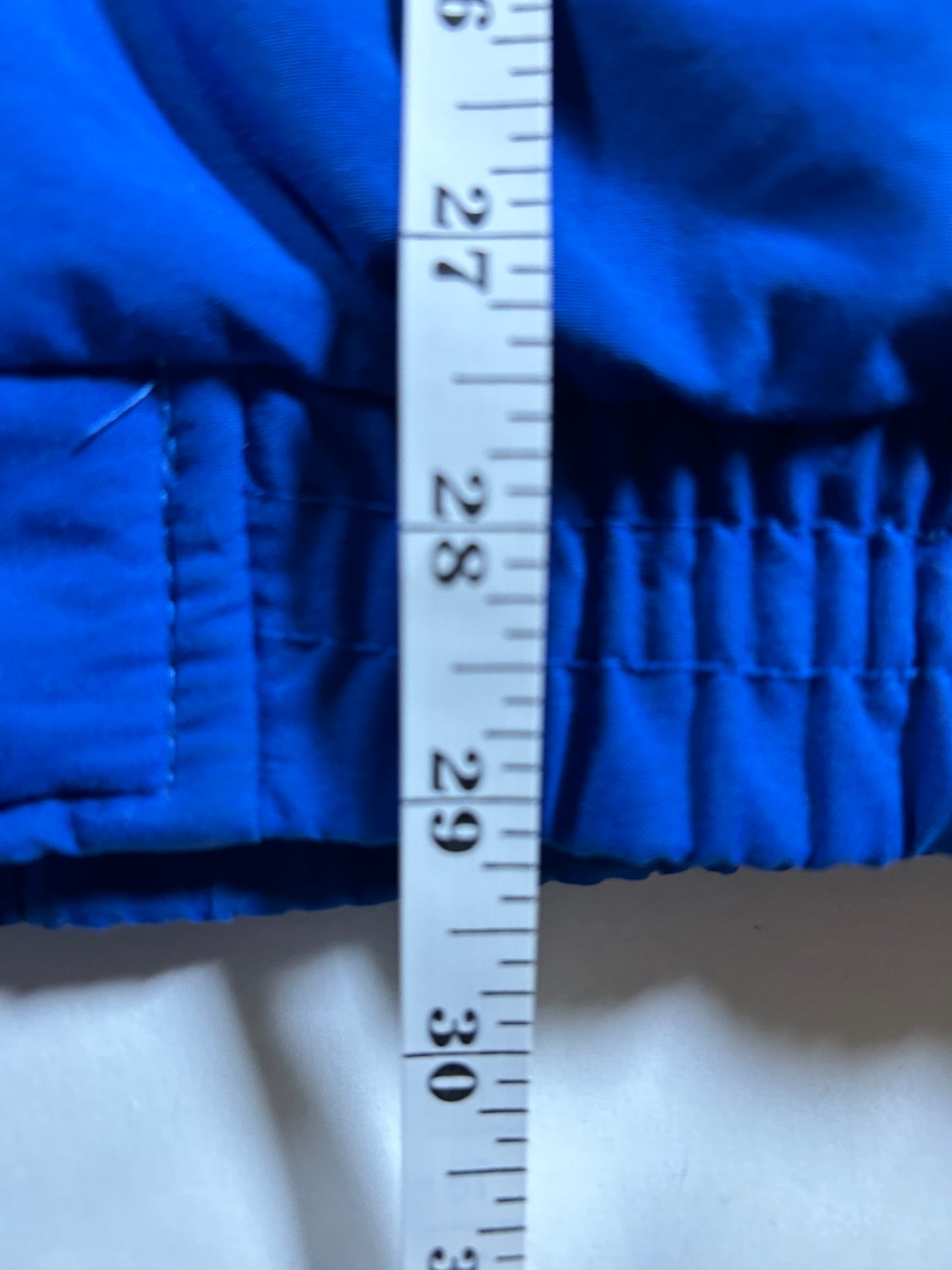 Vintage Starter New York Knicks Puffer Zip Up Packable Hood Jacket NYK XL 29x29.25 Inches As Is Has Stains 90s