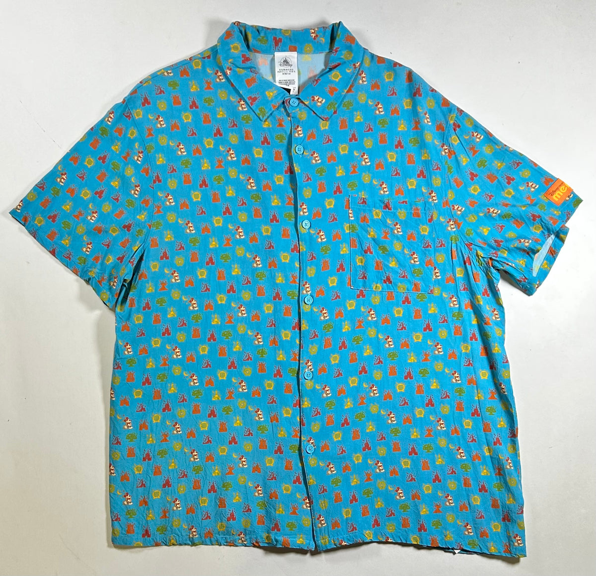 Disney Vacation Club Member Mens Resort Logo Camp Shirt Blue XL/L Fit 24.5x29.75