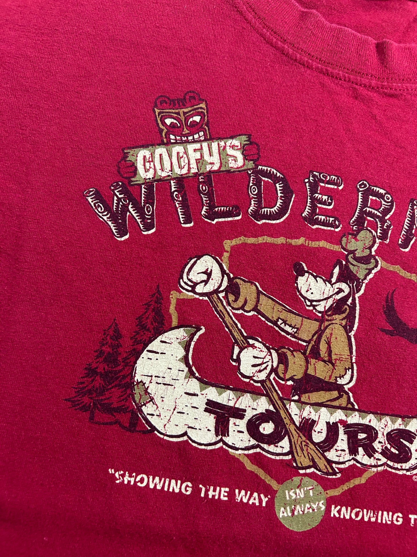 Vintage Disney Goofy’s Wildnerness Tour Goofy Red T-shirt Medium 20.5x25.5 Inches