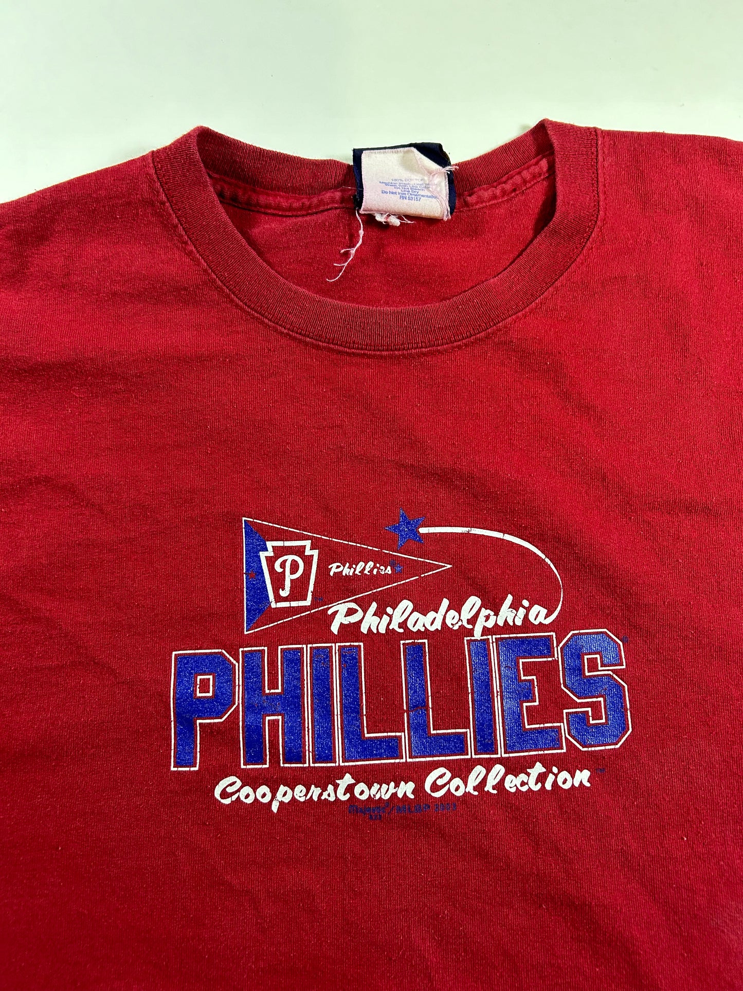 Vintage Majestic Cooperstown Collection Philadelphia Phillies MLB Long Sleeve Tee Large 21.75x28.75 Inches As Is Has Unstitching On Sleeve