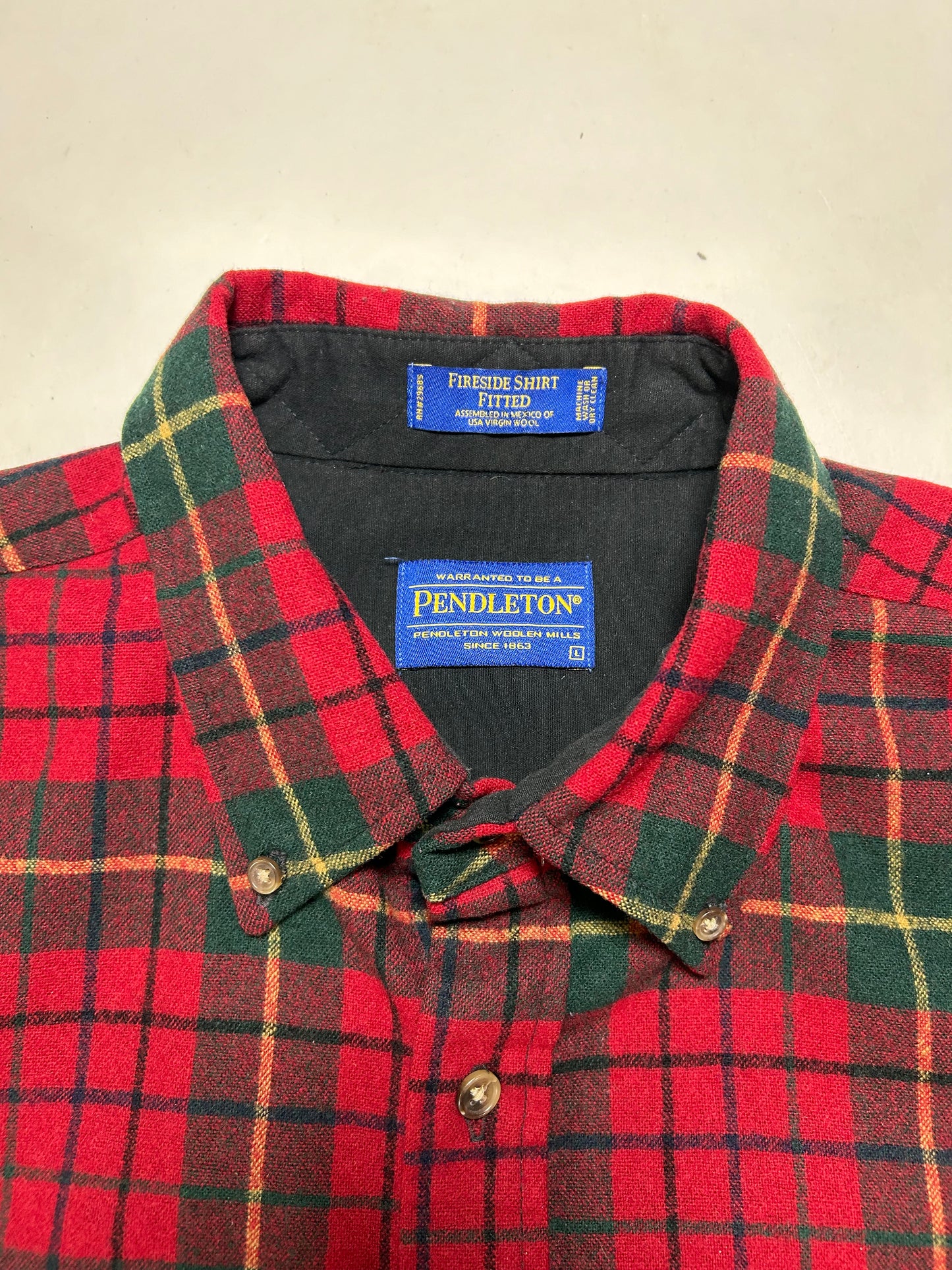 Pendleton Plaid Fireside 100% Wool Button Down Flannel Shirt Large 23.5x30.75 Inches Red Green