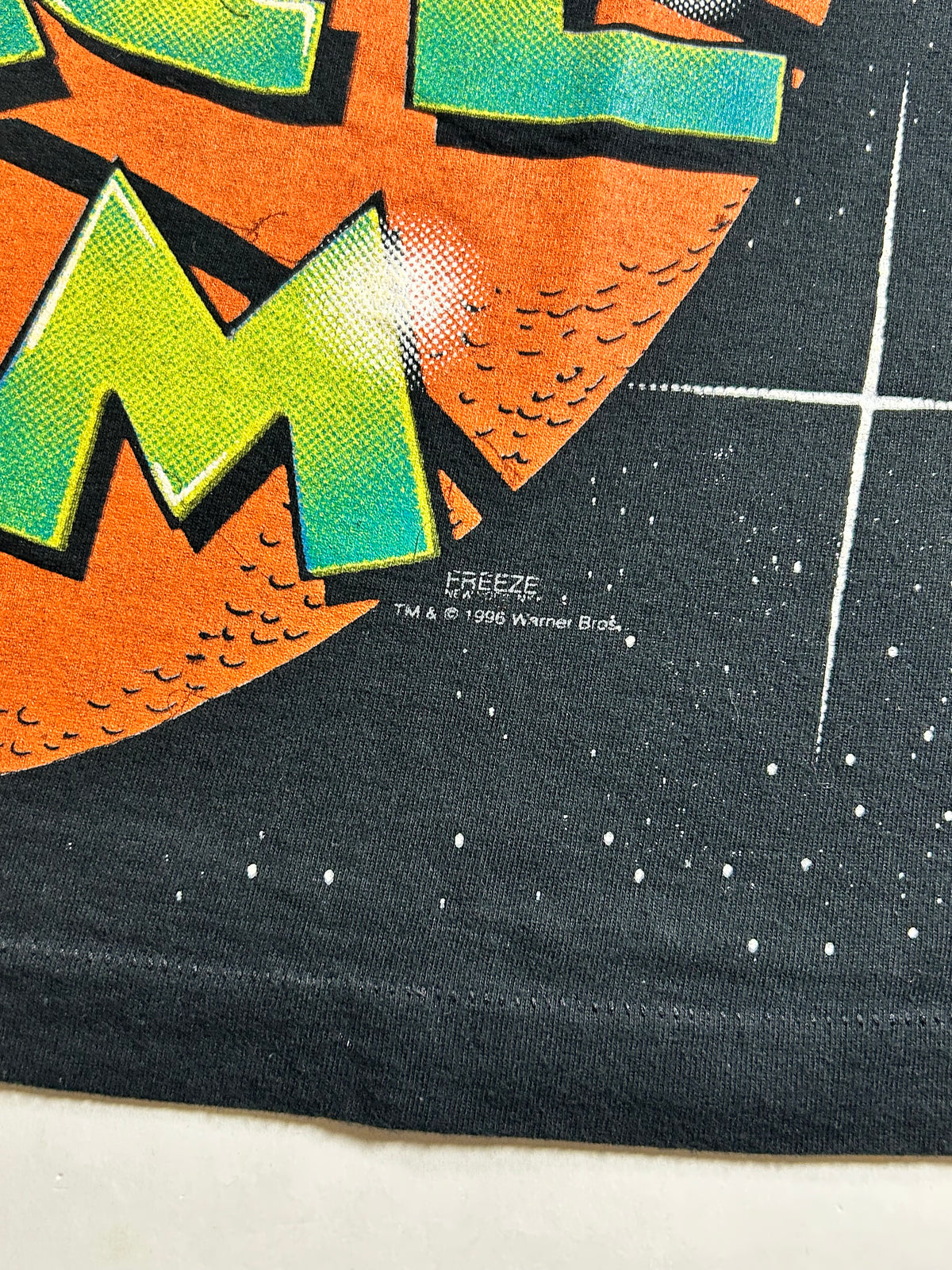 Vintage Space Jam Movie Promo Tee 1996 Freeze Looney Tunes All Over Print Rare L/XL Fit  23.25x28.25 Inches